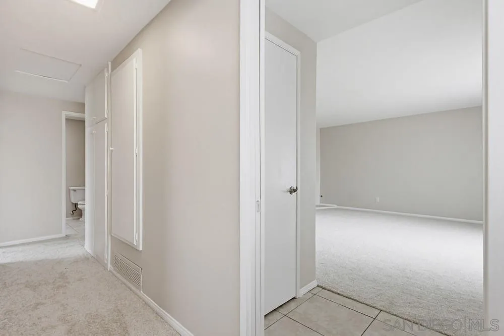 https://cdn.realtyfeed.com/cdn/127/260003430/f5a73c63c1f10c658985f6c66121630f.webp