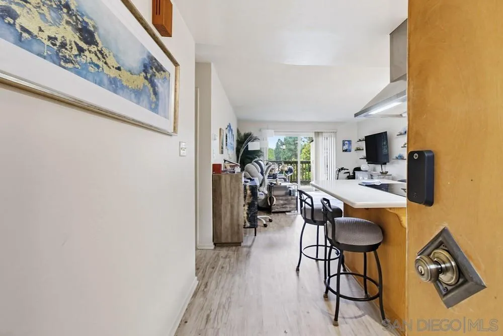 https://cdn.realtyfeed.com/cdn/127/260003433/9b2eeb677fe945da26070d6b75637b38.webp