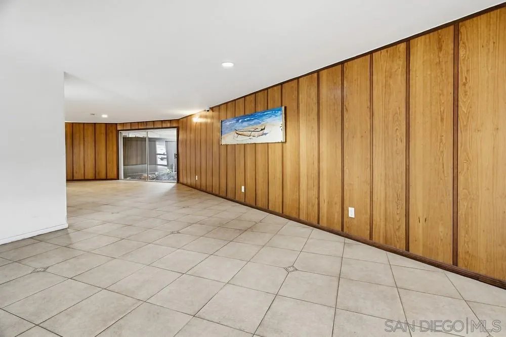 https://cdn.realtyfeed.com/cdn/127/260003433/c2a593490457b81e0db7876471b1687d.webp