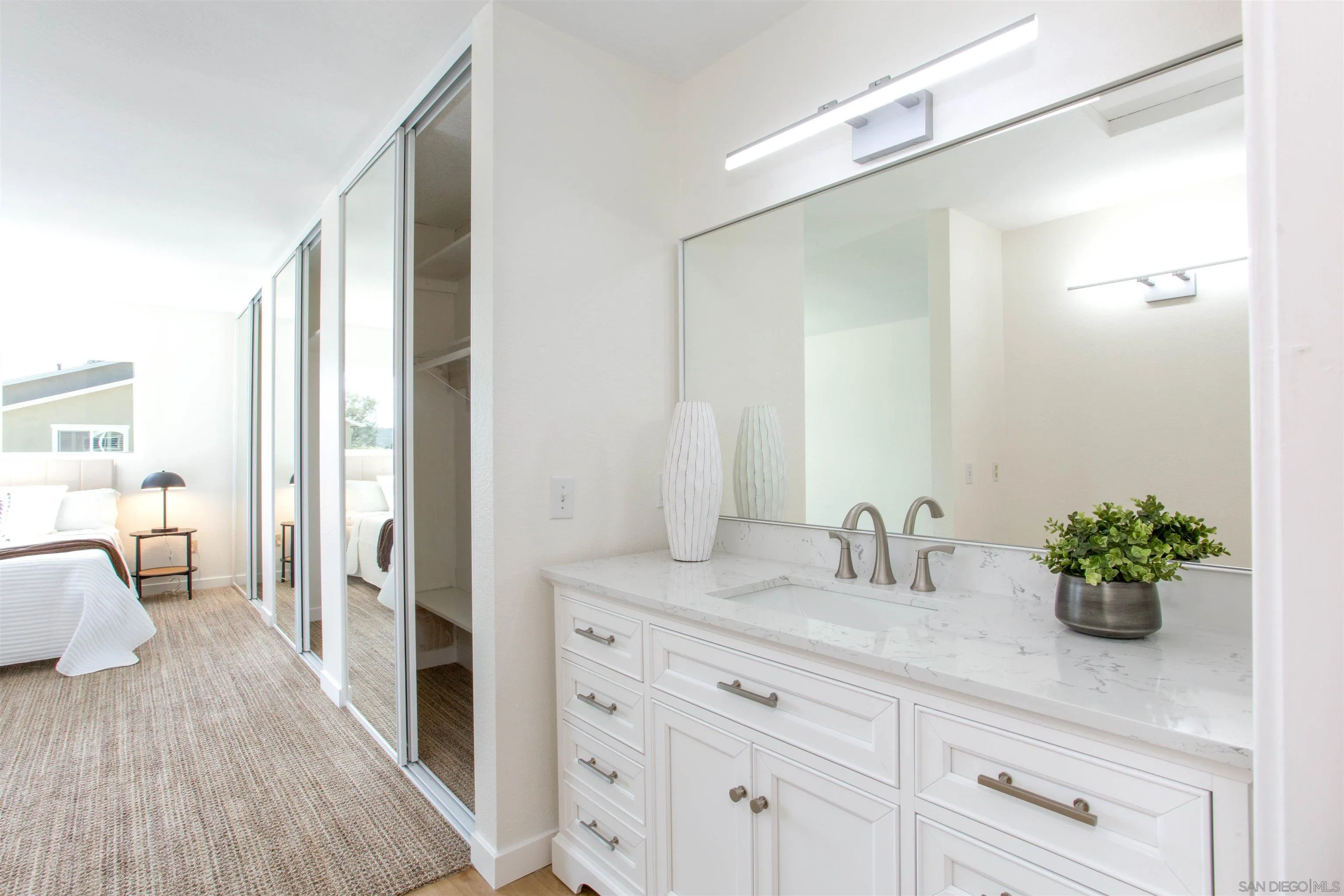 https://cdn.realtyfeed.com/cdn/127/260003435/1f774a47116b71afbc12347845b8325c.webp