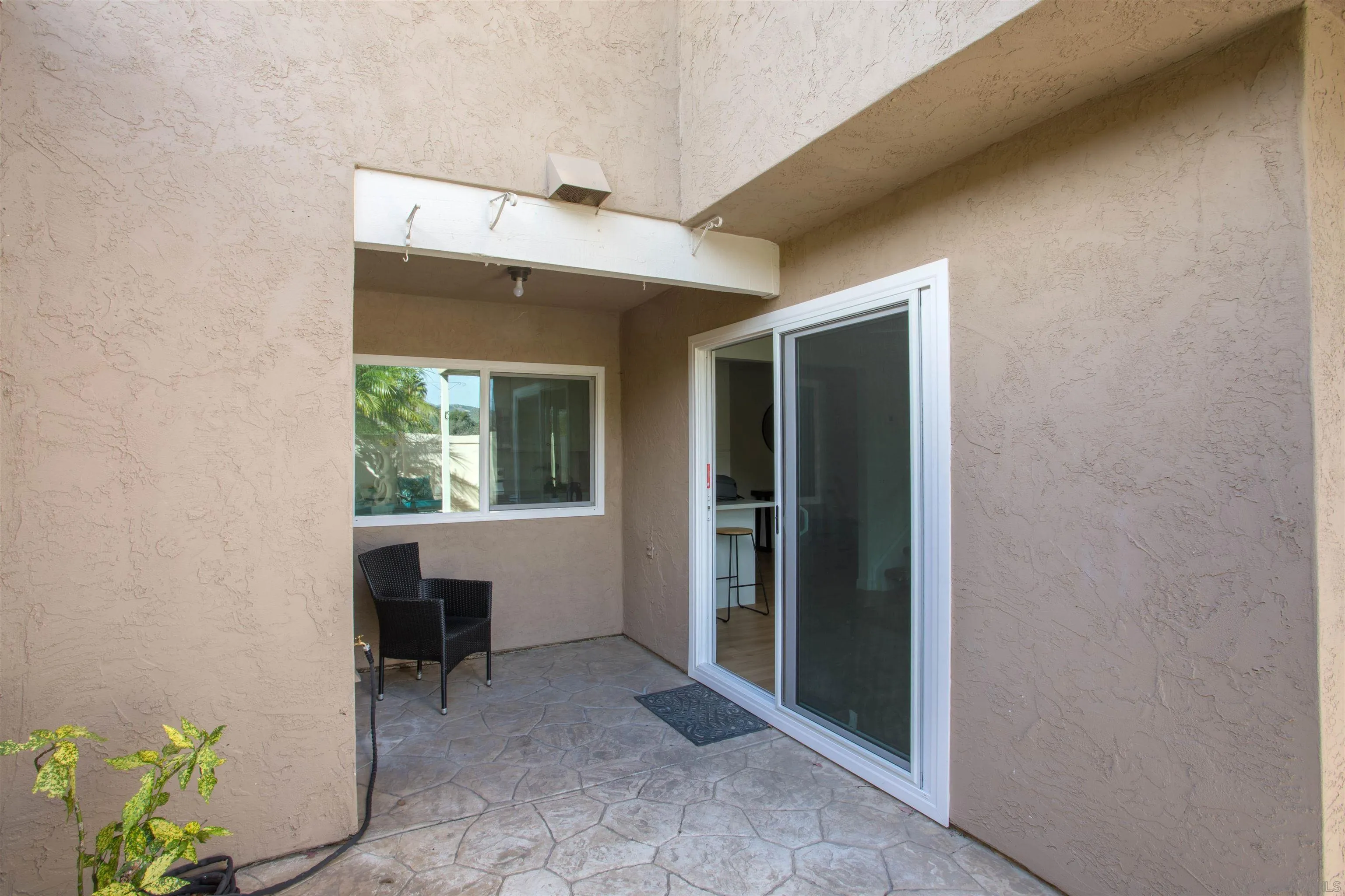 https://cdn.realtyfeed.com/cdn/127/260003435/92ad39753646c979528b7ac83c168fdf.webp