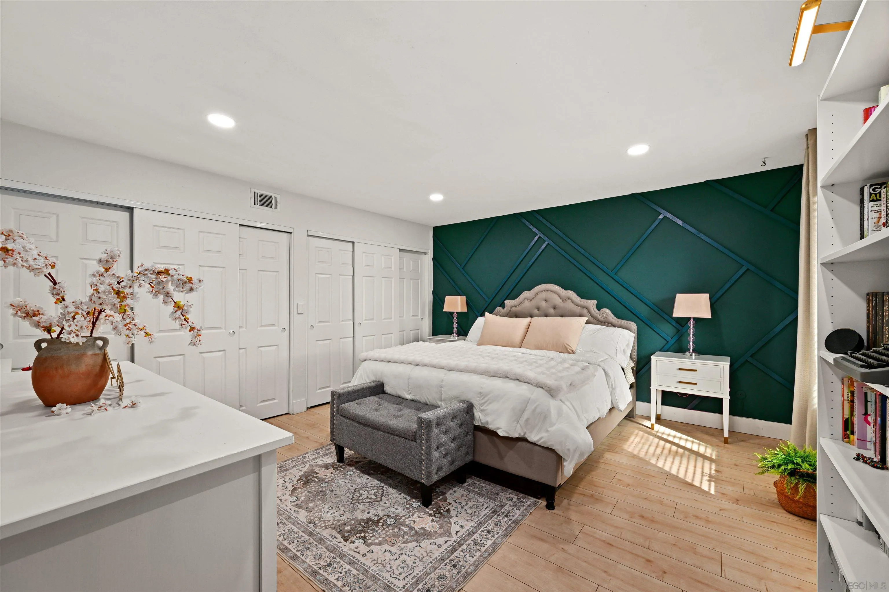 https://cdn.realtyfeed.com/cdn/127/260003438/25d4b8855cd043c5e54b1a84c61b805c.webp