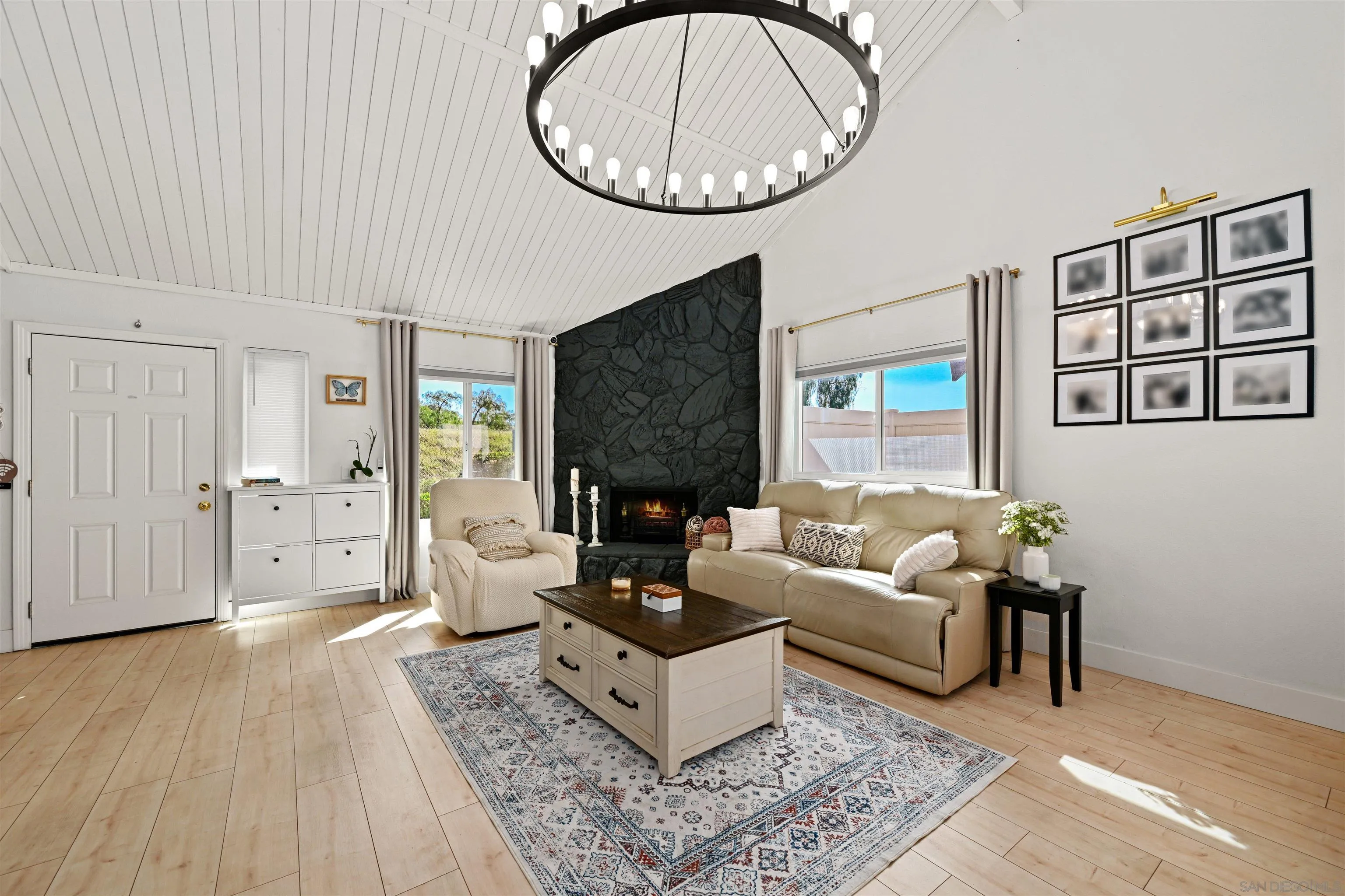 https://cdn.realtyfeed.com/cdn/127/260003438/a1471ab1829b5c56a1d7e9699fb278e9.webp