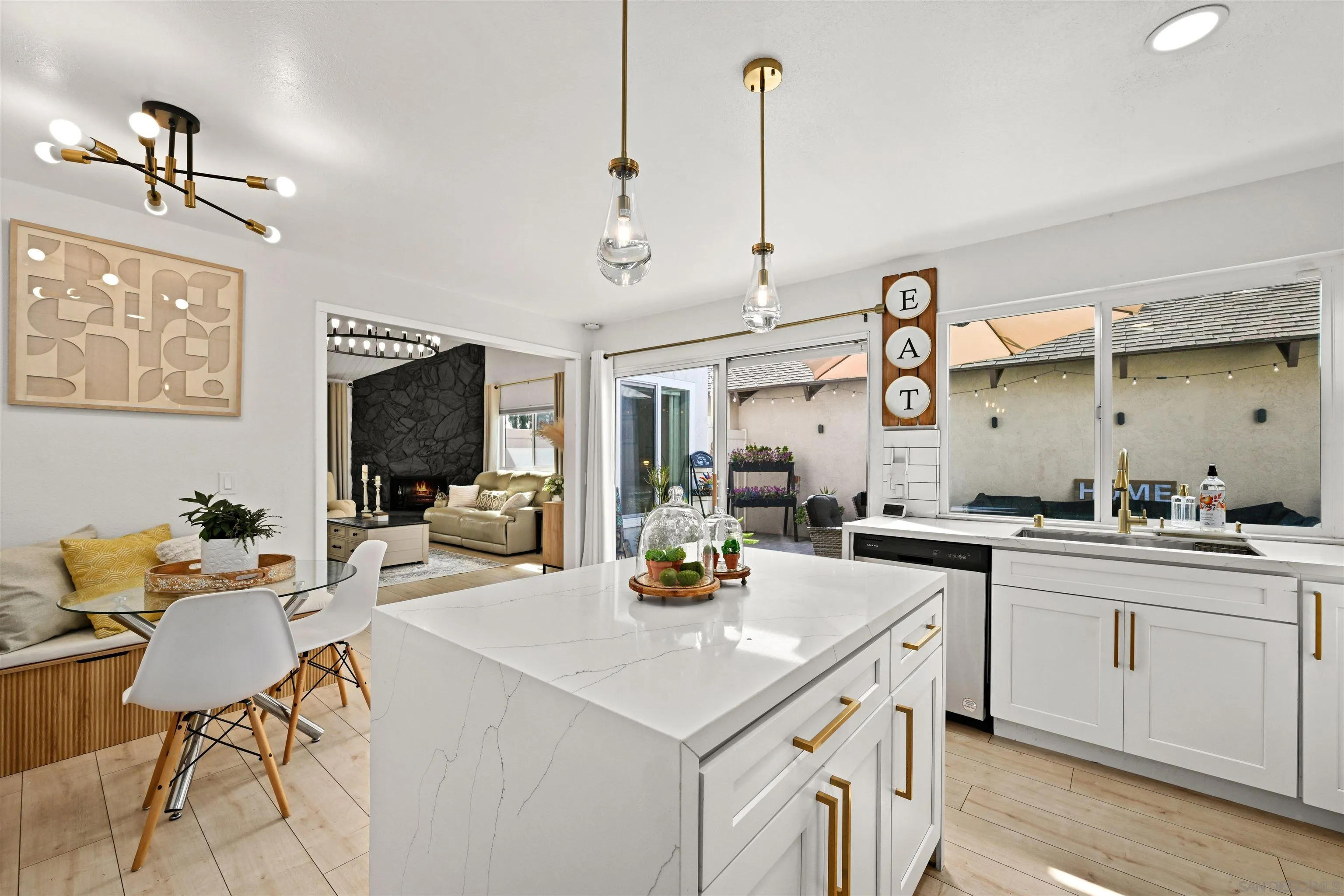 https://cdn.realtyfeed.com/cdn/127/260003438/da6c43d37739267d7ef436df8d0c7ae5.webp
