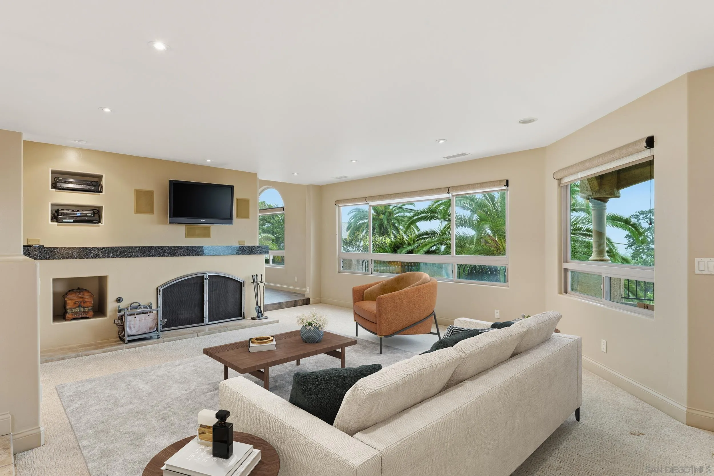 https://cdn.realtyfeed.com/cdn/127/260003440/06c7fe547ce77143faa070d055fee07e.webp