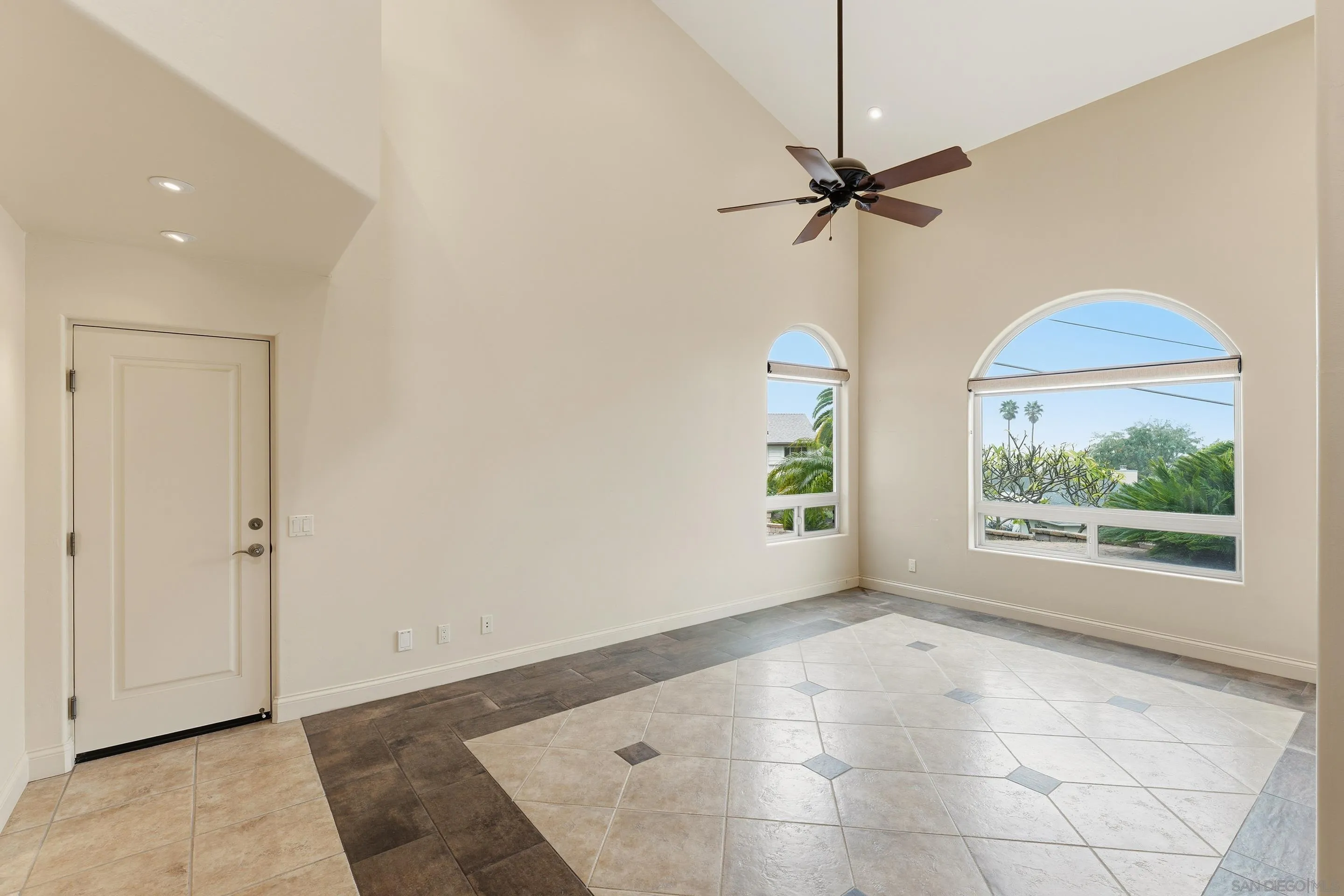 https://cdn.realtyfeed.com/cdn/127/260003440/4d30725f403ec317c831957d134d4b05.webp