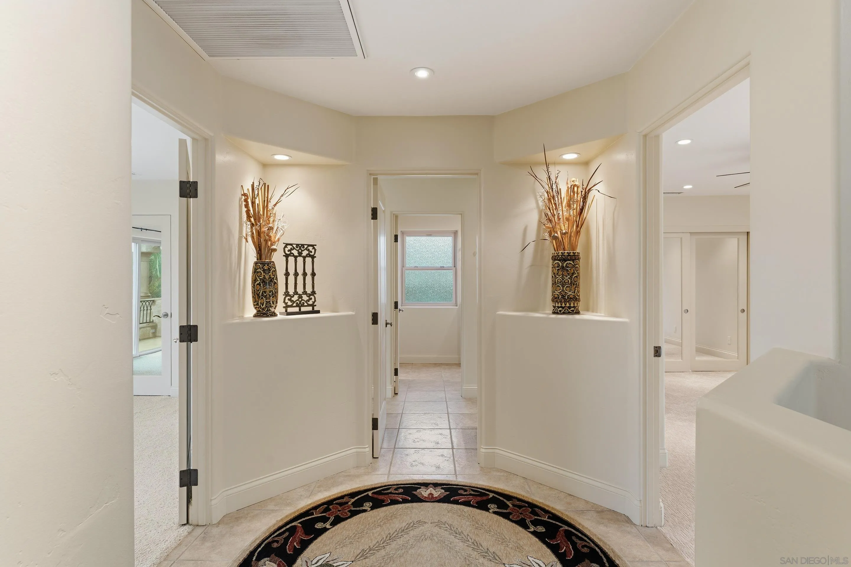 https://cdn.realtyfeed.com/cdn/127/260003440/86c05839c5df5b446b717b60521f8c71.webp