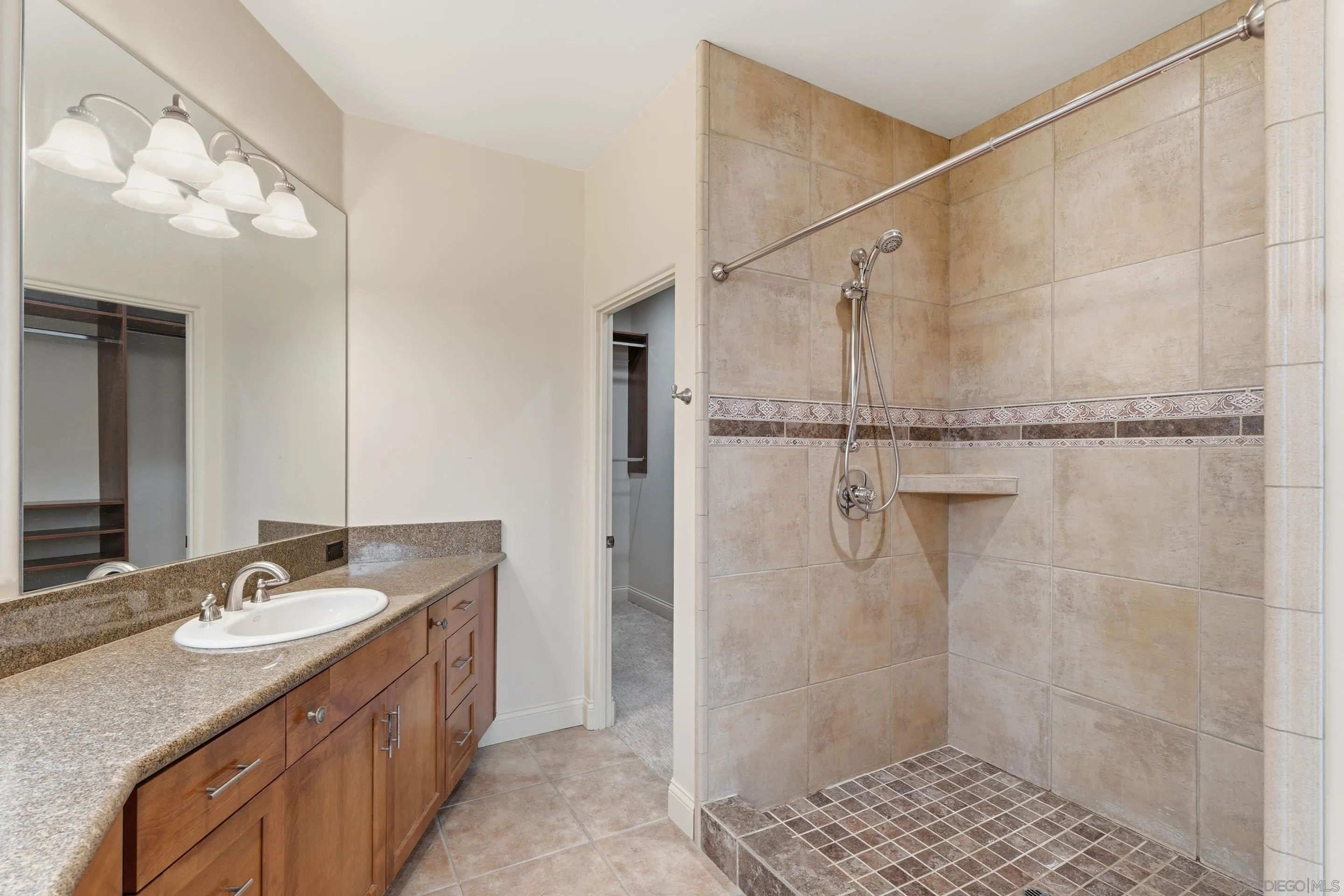 https://cdn.realtyfeed.com/cdn/127/260003440/92c330bd74e655f45910ec79679860d5.webp