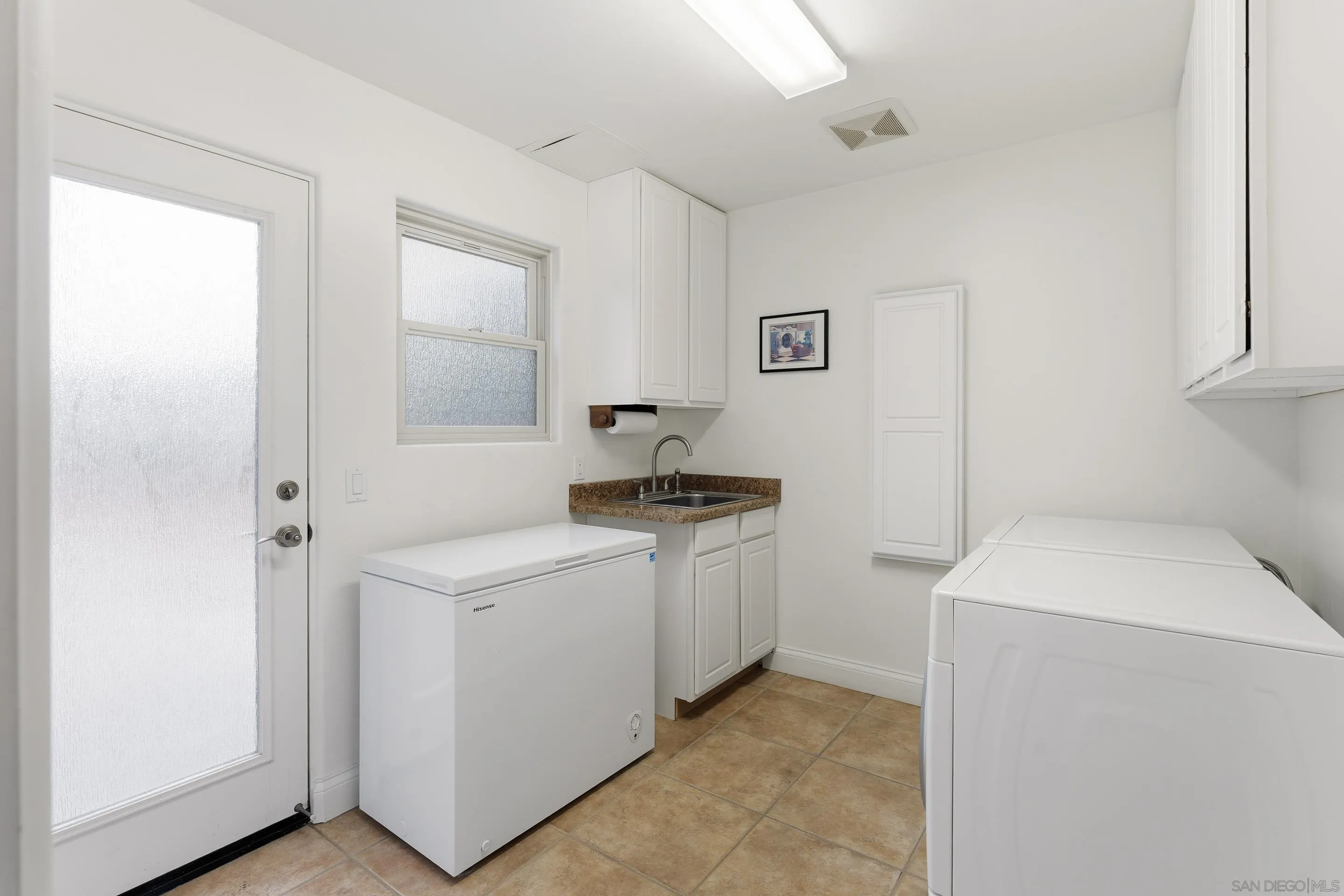 https://cdn.realtyfeed.com/cdn/127/260003440/afd66d28c336a48042d57131fe546623.webp