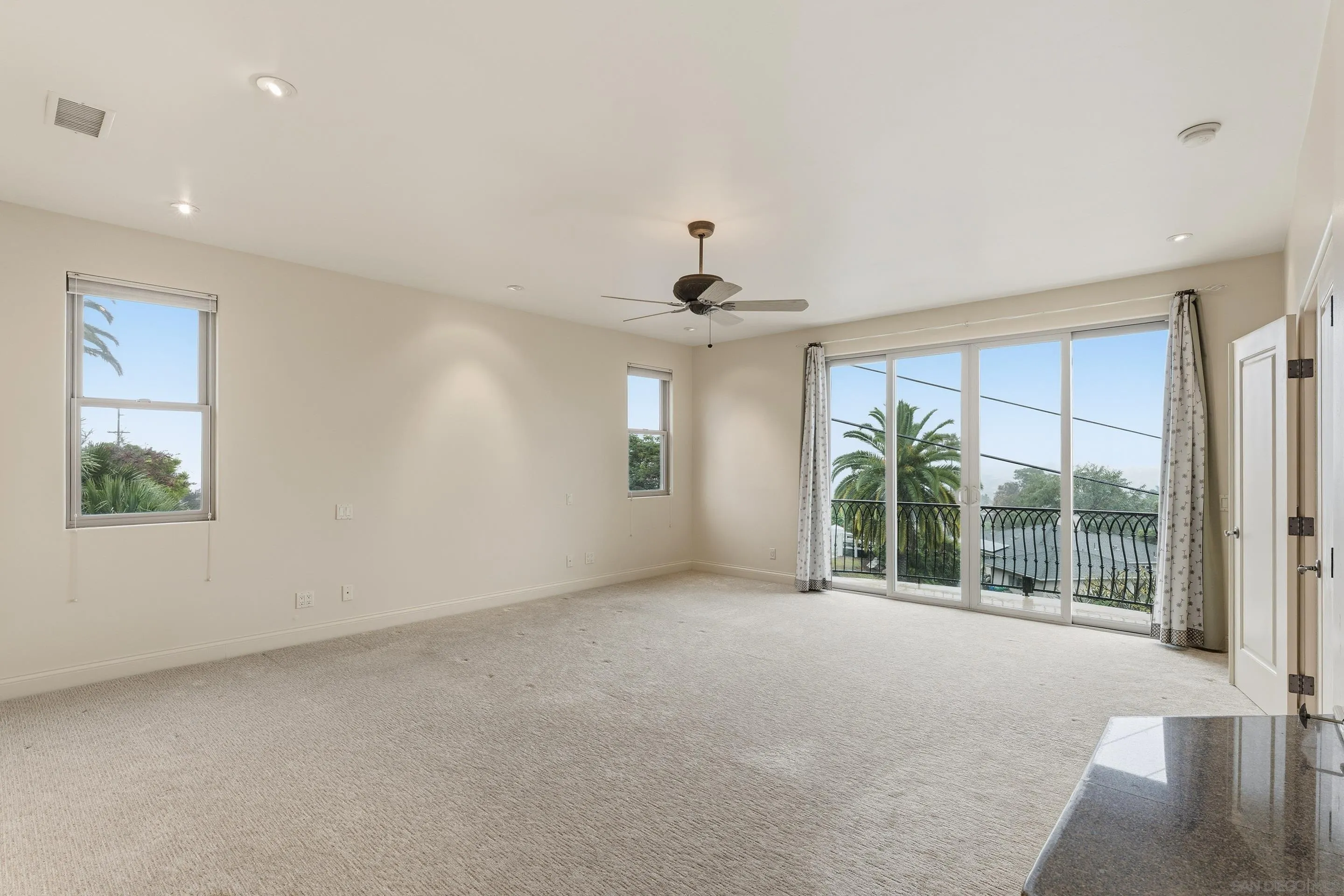 https://cdn.realtyfeed.com/cdn/127/260003440/d17379aed37291d306eed0be7a7347b0.webp