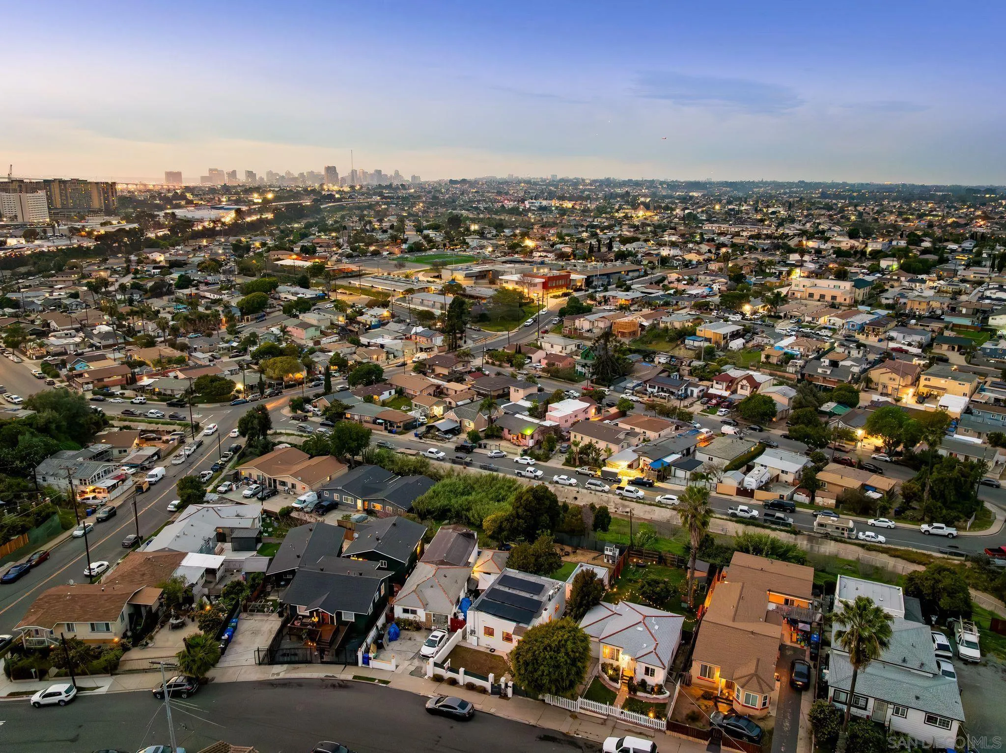 https://cdn.realtyfeed.com/cdn/127/260003443/1212fd08f75e980ab3f6ebe6a7369693.webp