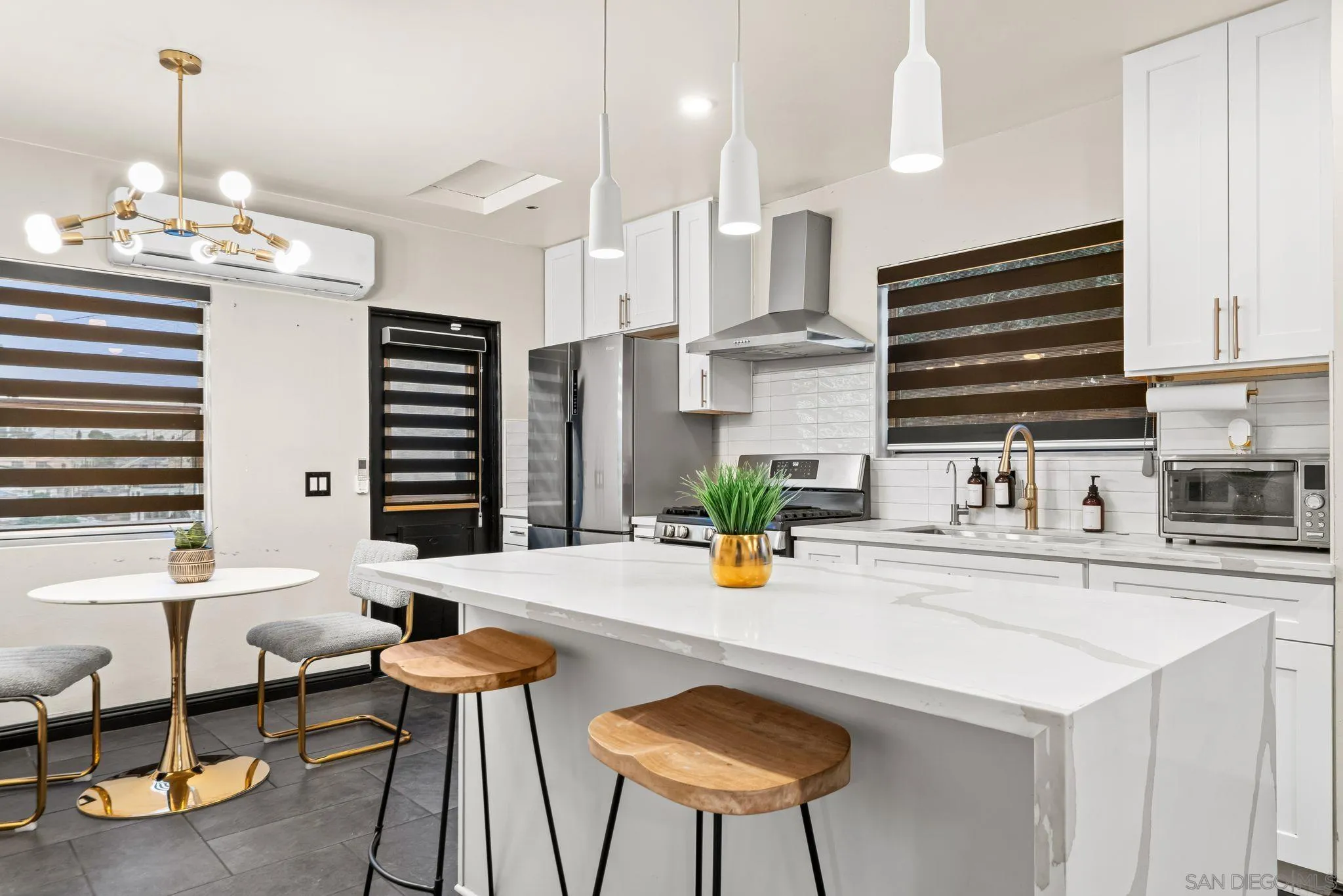 https://cdn.realtyfeed.com/cdn/127/260003443/851fae9a14a8333fe96b89f377a121b6.webp