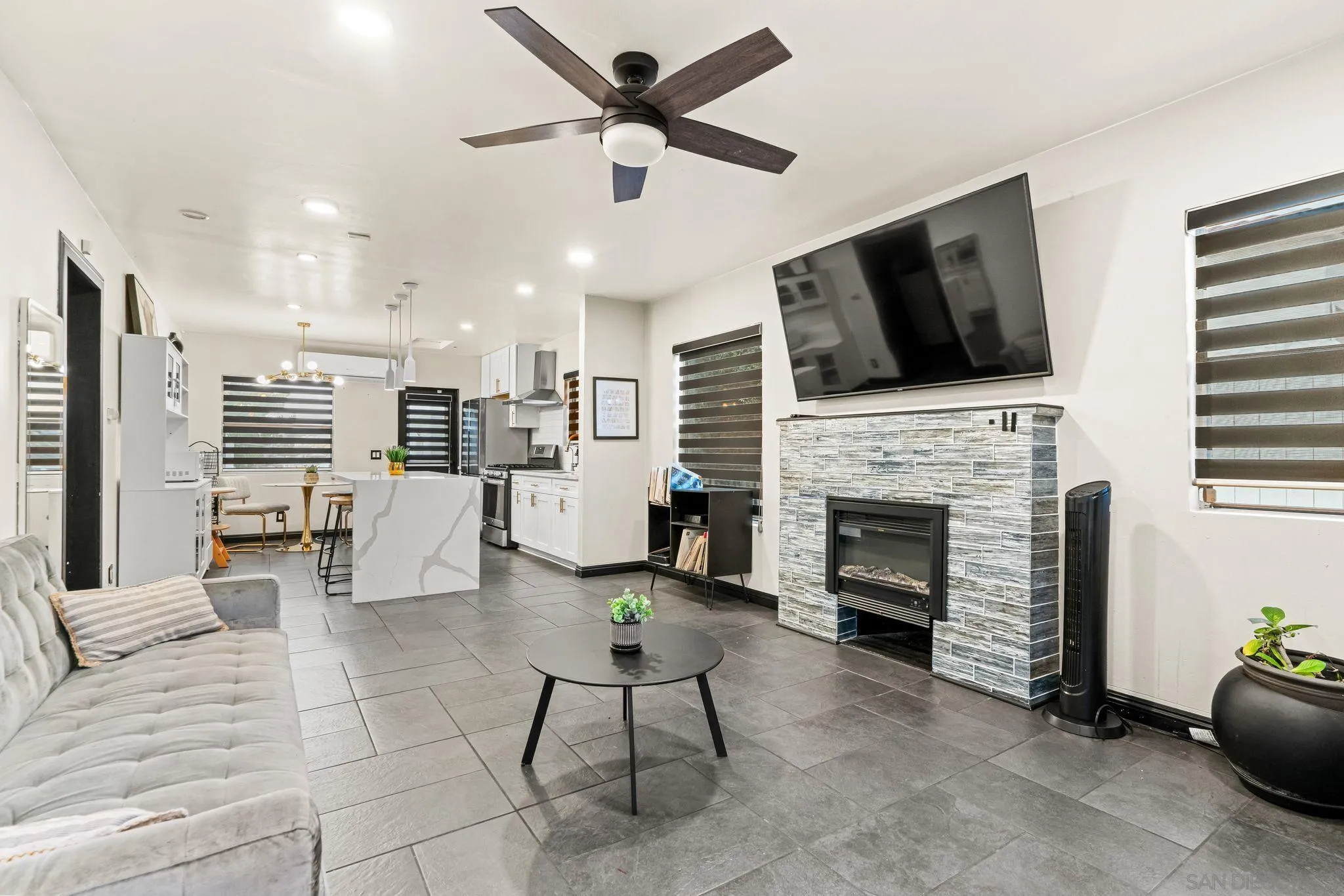 https://cdn.realtyfeed.com/cdn/127/260003443/cedad481b756795e02a959227e8a2851.webp
