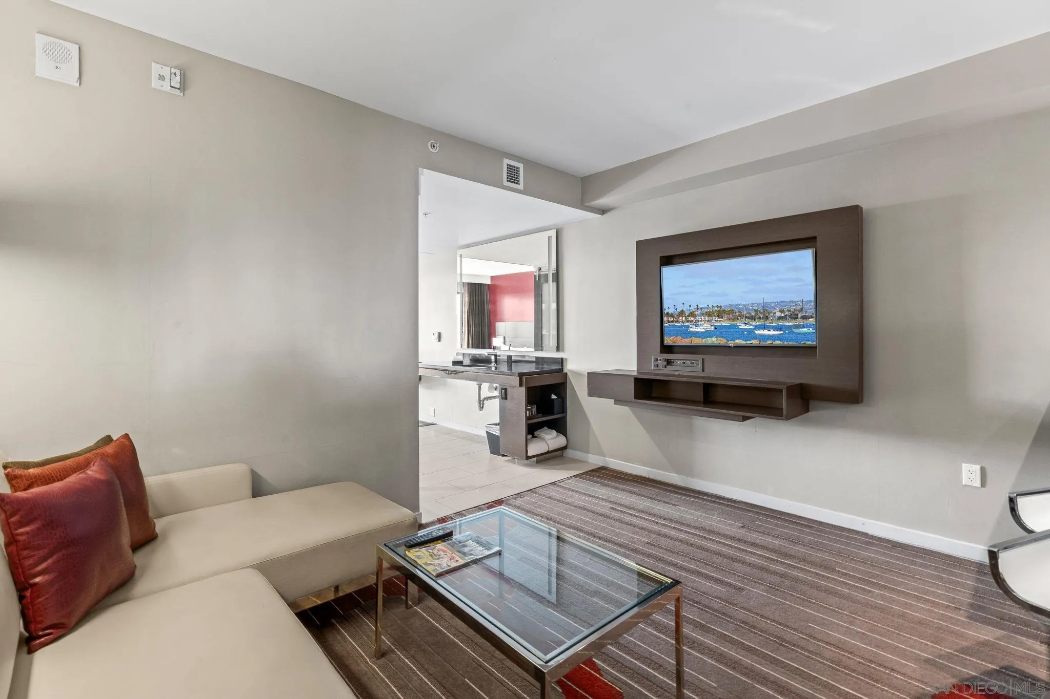 Photo #8: 260003446 Listing: Photo #8