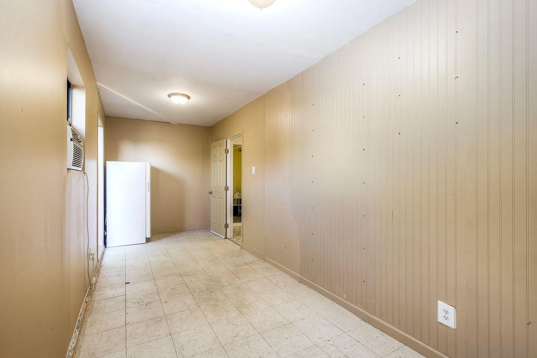 https://cdn.realtyfeed.com/cdn/127/260003451/42424161927d01f9d96cc93a17801513.webp