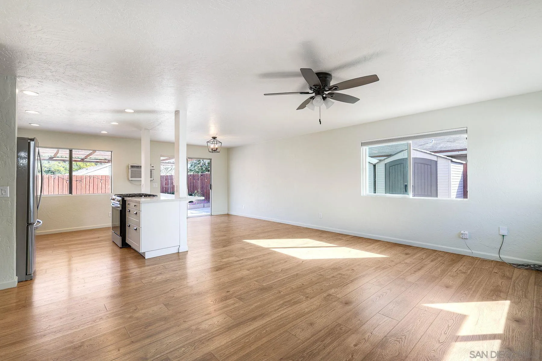 https://cdn.realtyfeed.com/cdn/127/260003451/73e2286f262c6e3a59067a5912e49db7.webp