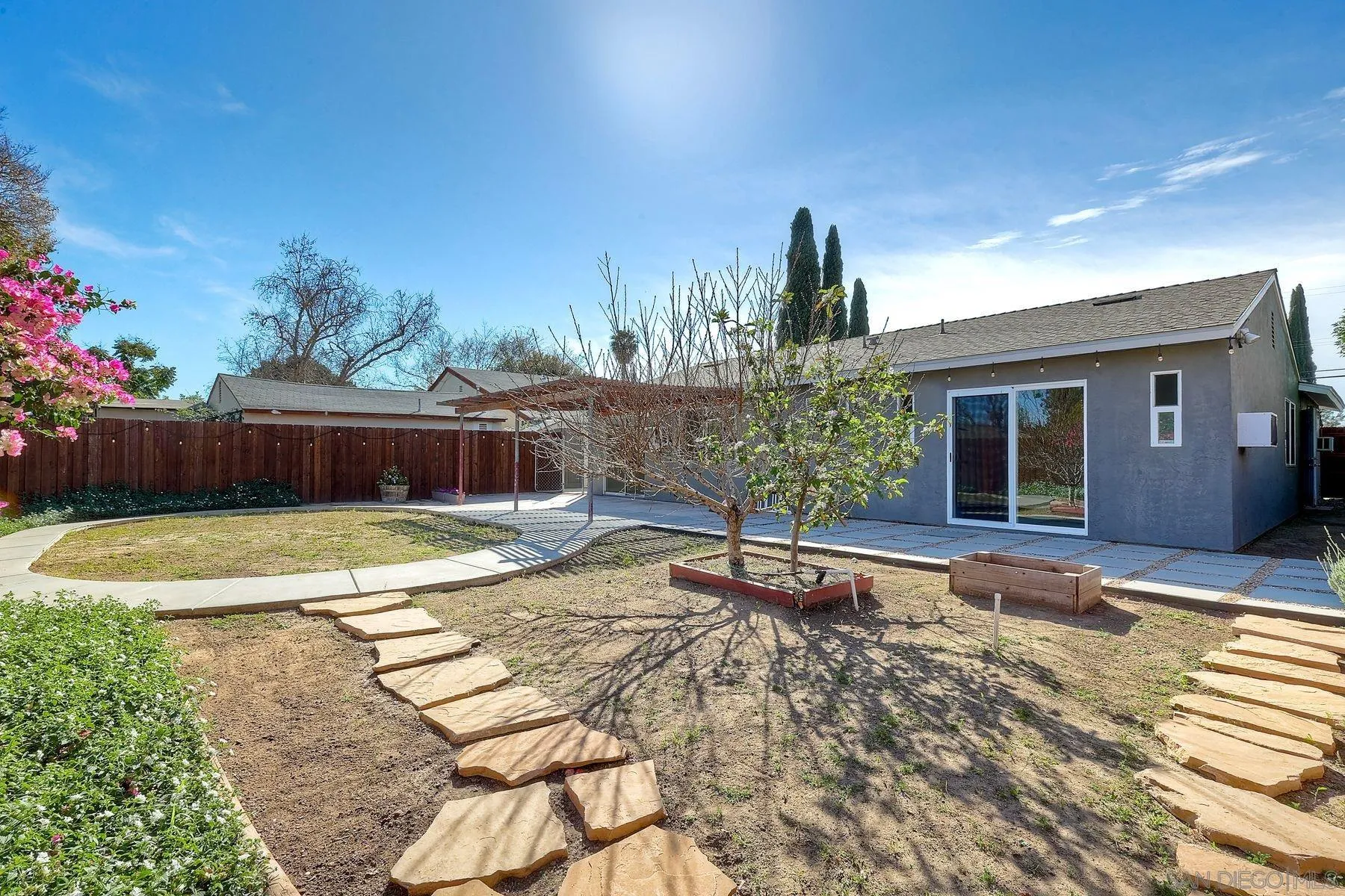 https://cdn.realtyfeed.com/cdn/127/260003451/b4a13f19e8d543012779ad8b2b871fdc.webp