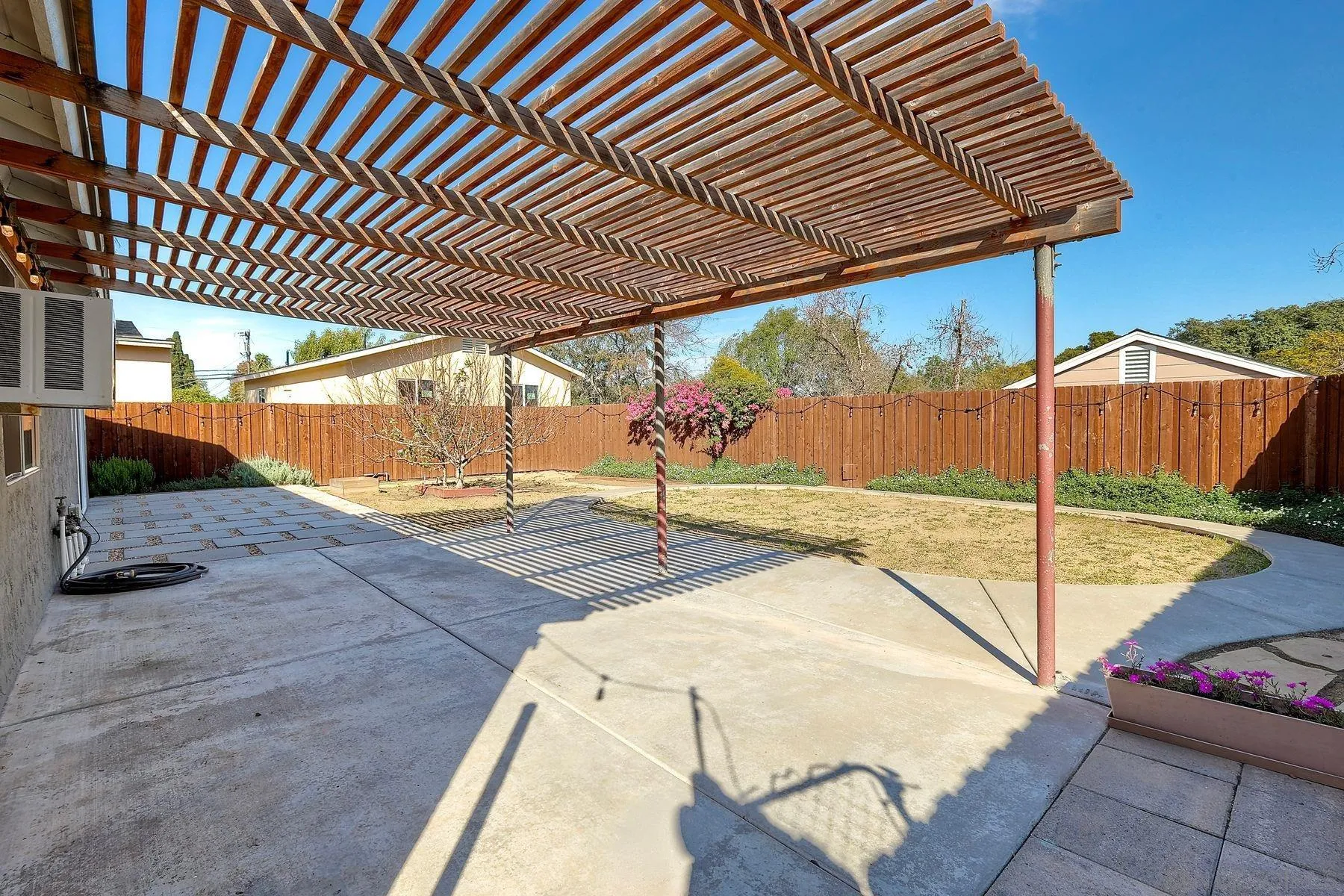 https://cdn.realtyfeed.com/cdn/127/260003451/c66bd3f8f800648ad88b299d647ae5c8.webp