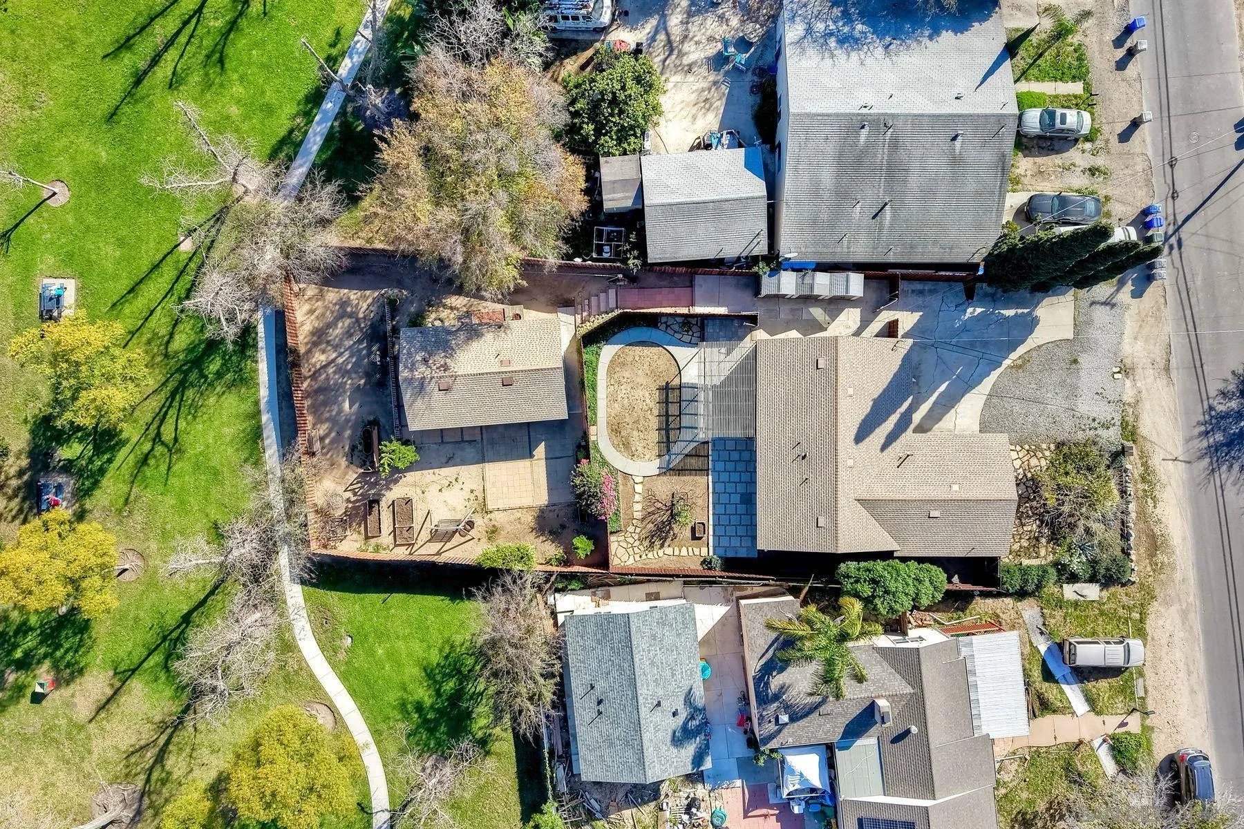 https://cdn.realtyfeed.com/cdn/127/260003451/fe203f8434eb3f49d1055d601bc42b12.webp