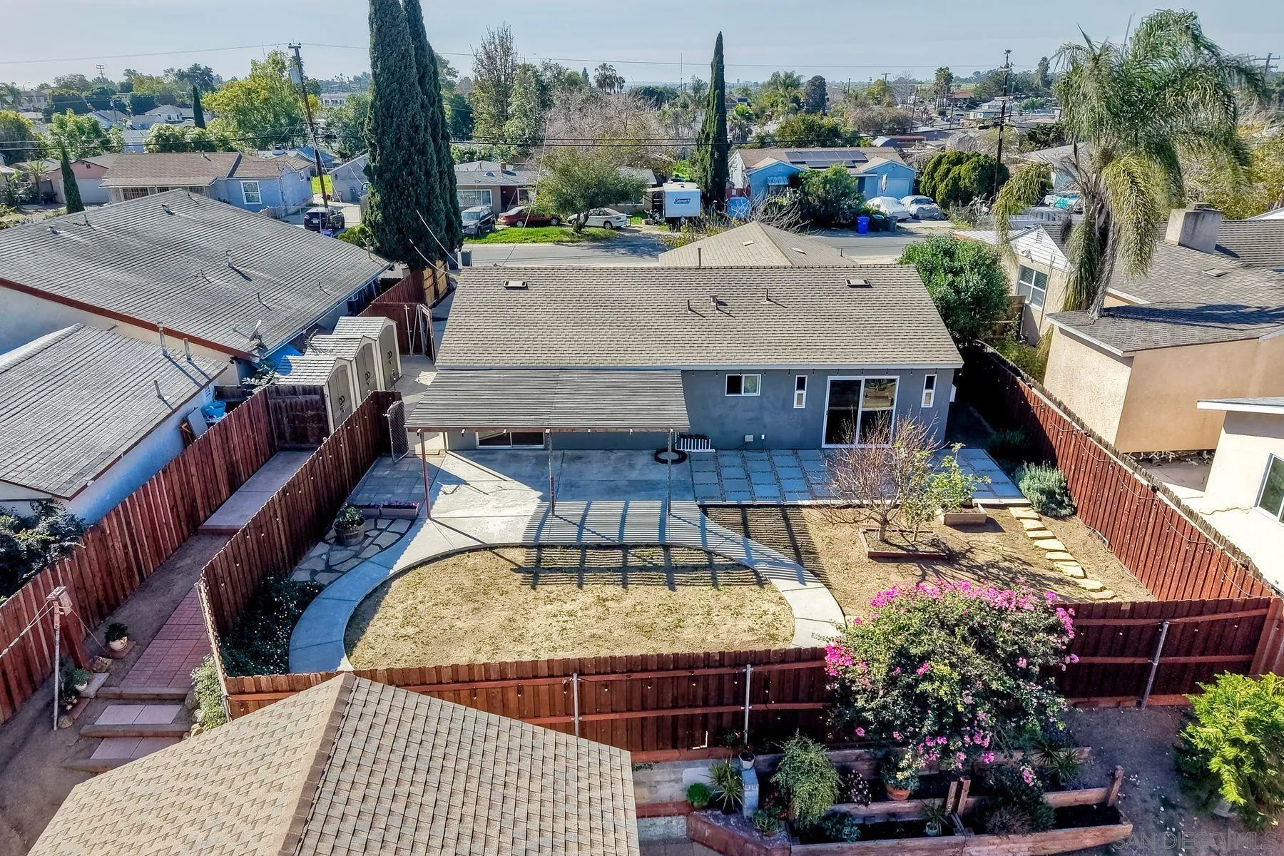 https://cdn.realtyfeed.com/cdn/127/260003451/fee53f1393475032f654eb09fd716ff2.webp