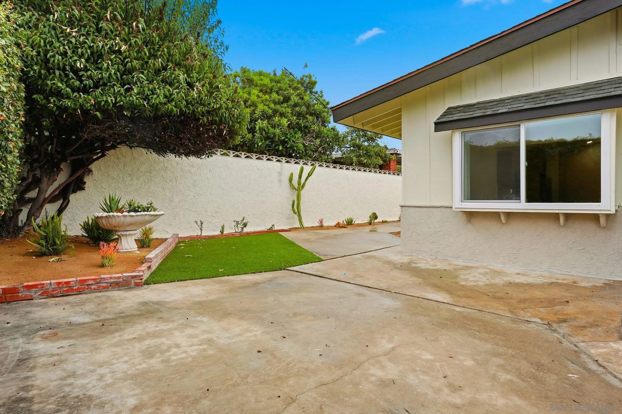 https://cdn.realtyfeed.com/cdn/127/260003456/4d1e7df74e59f6733b17f929466d636c.webp