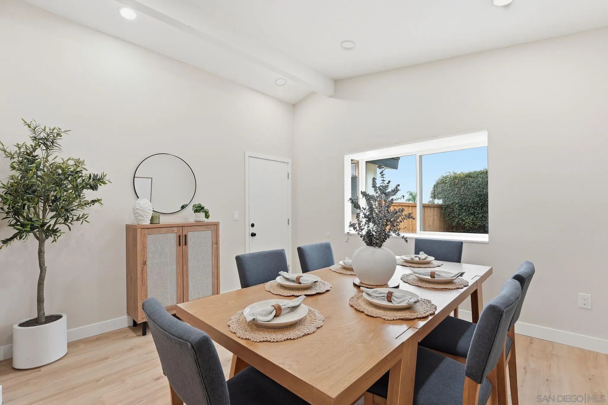 https://cdn.realtyfeed.com/cdn/127/260003456/e8208f298005d68a1a82b6784f63f102.webp
