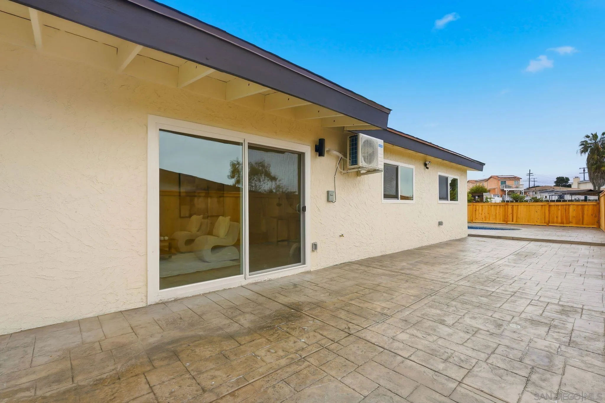 https://cdn.realtyfeed.com/cdn/127/260003456/ee1b71657d0c3ea3300eb2a9907c2505.webp