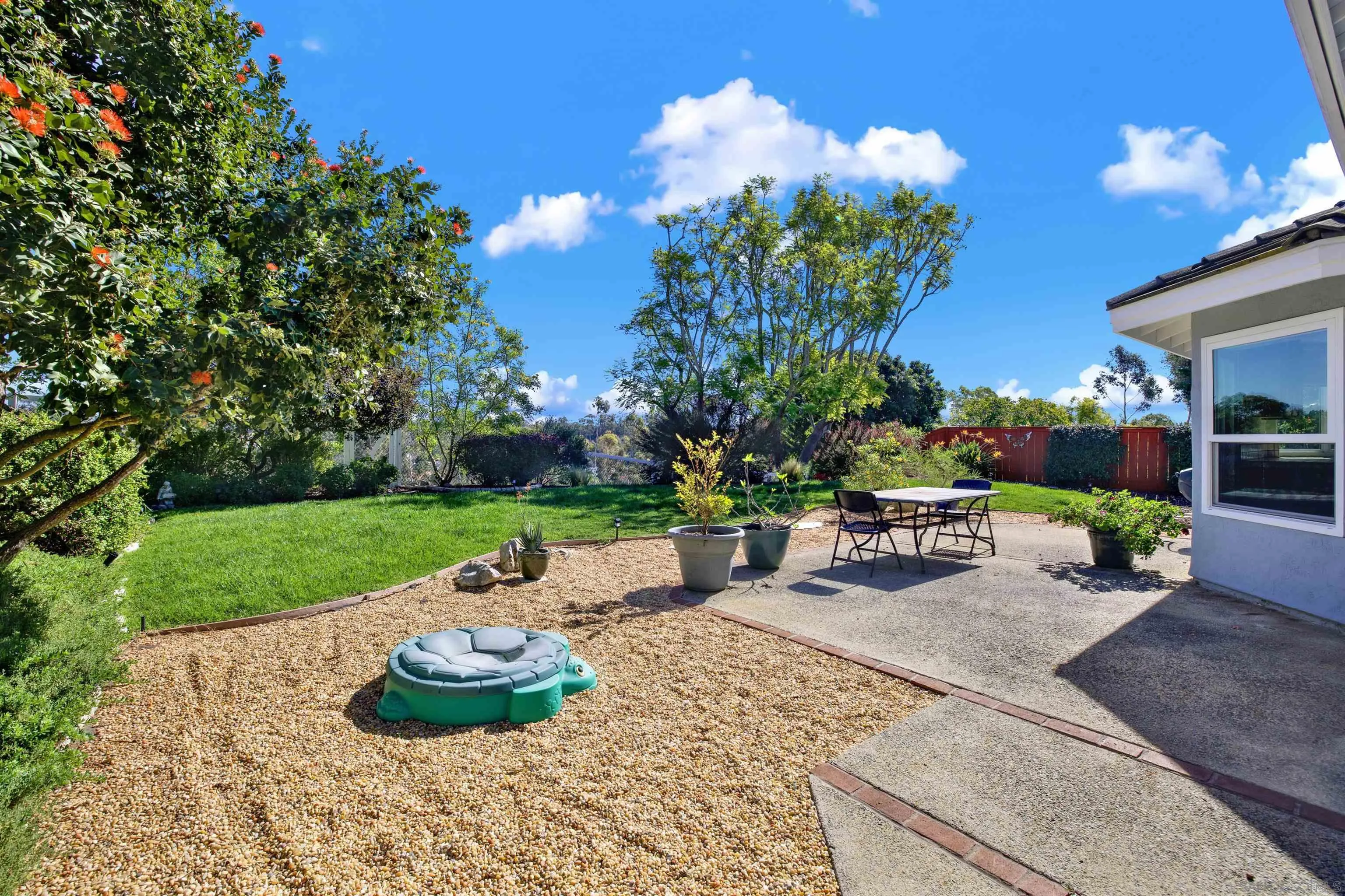 https://cdn.realtyfeed.com/cdn/127/260003457/2687692da826a9234e81309a23aa74aa.webp