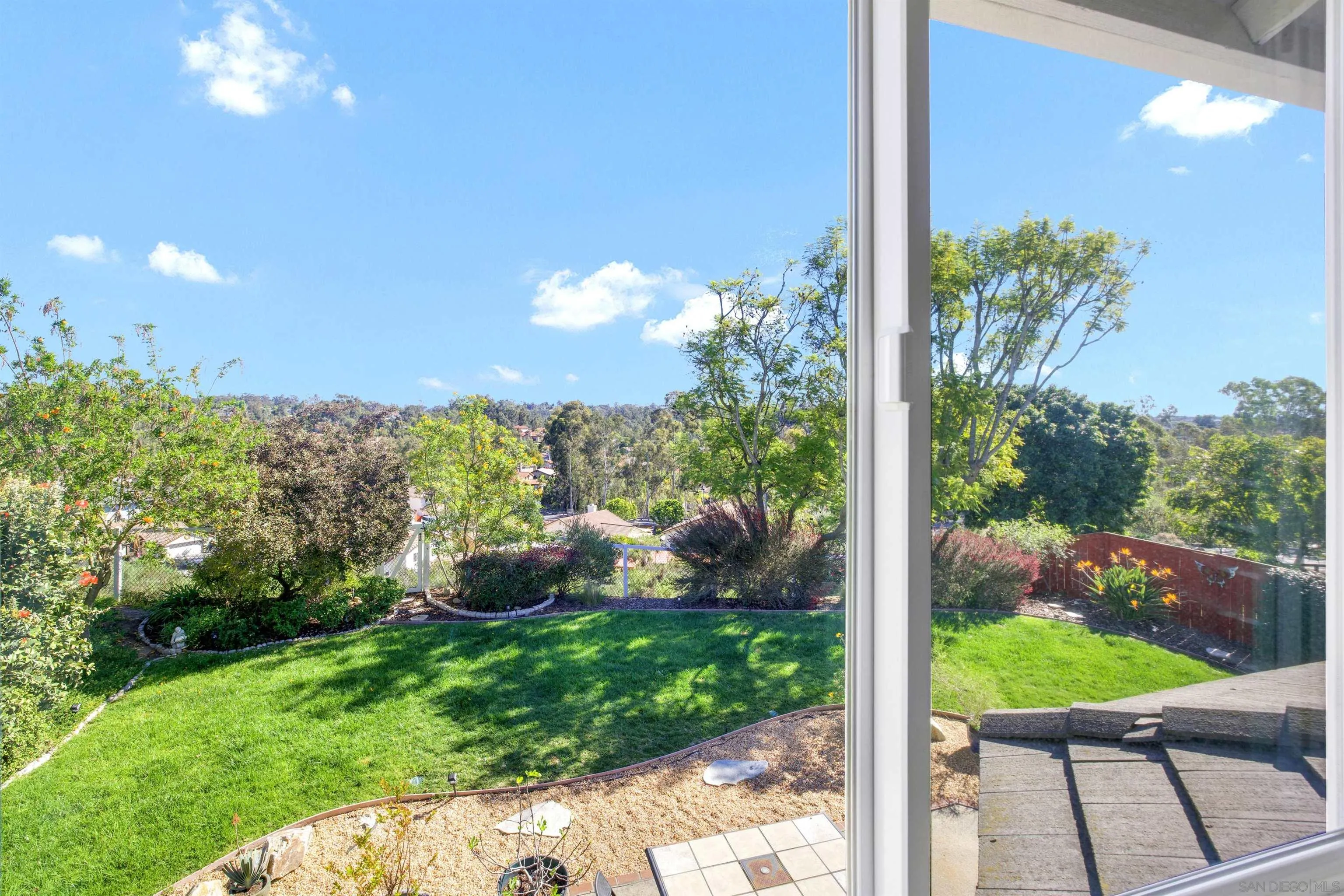 https://cdn.realtyfeed.com/cdn/127/260003457/9e1dec66ac747812eb1dfe2b39f787b4.webp