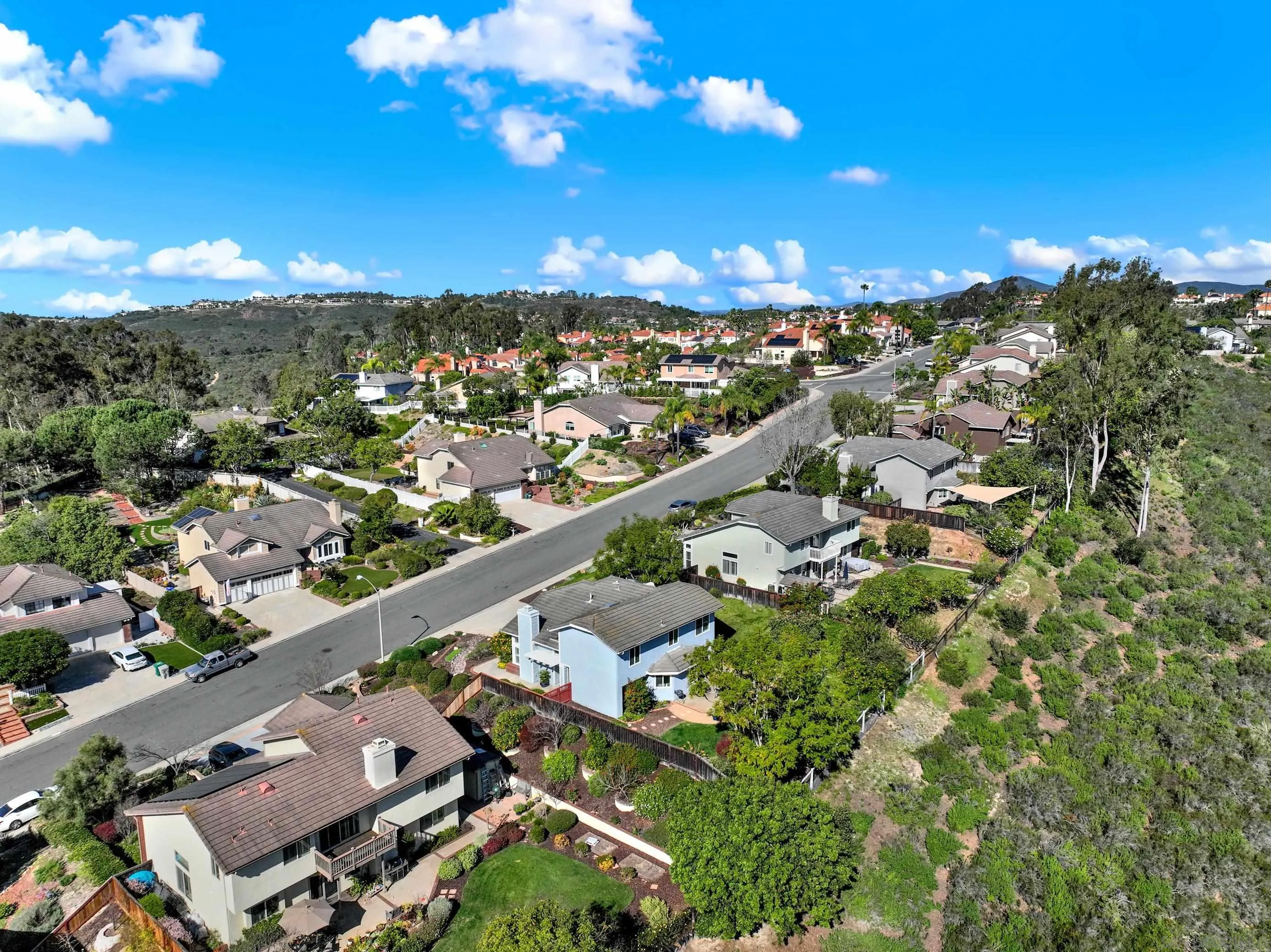 https://cdn.realtyfeed.com/cdn/127/260003457/eddcad647025e5c06aa4f46ac824e4f9.webp