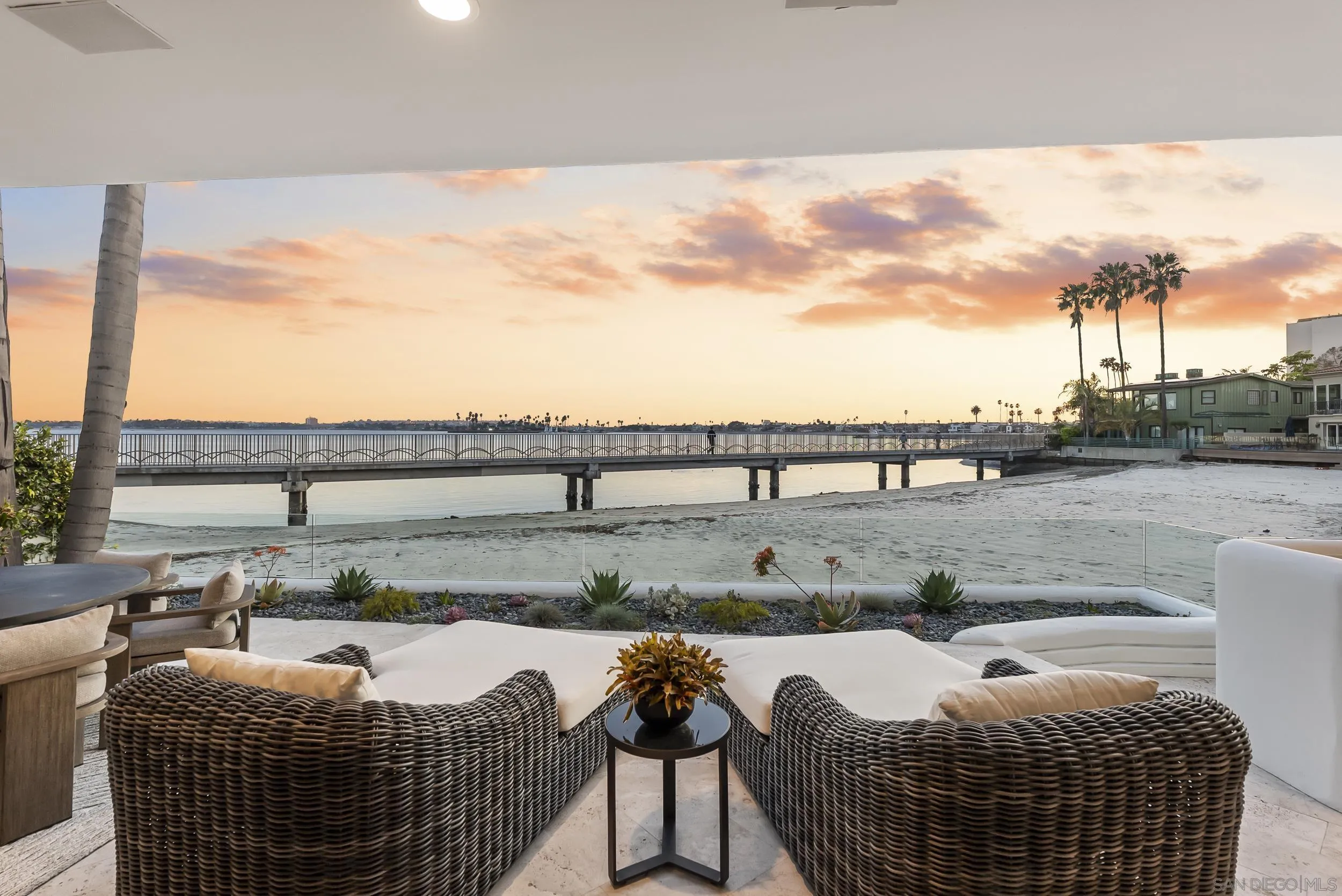 https://cdn.realtyfeed.com/cdn/127/260003461/0105175bb6f69d58264c97337c3bd028.webp