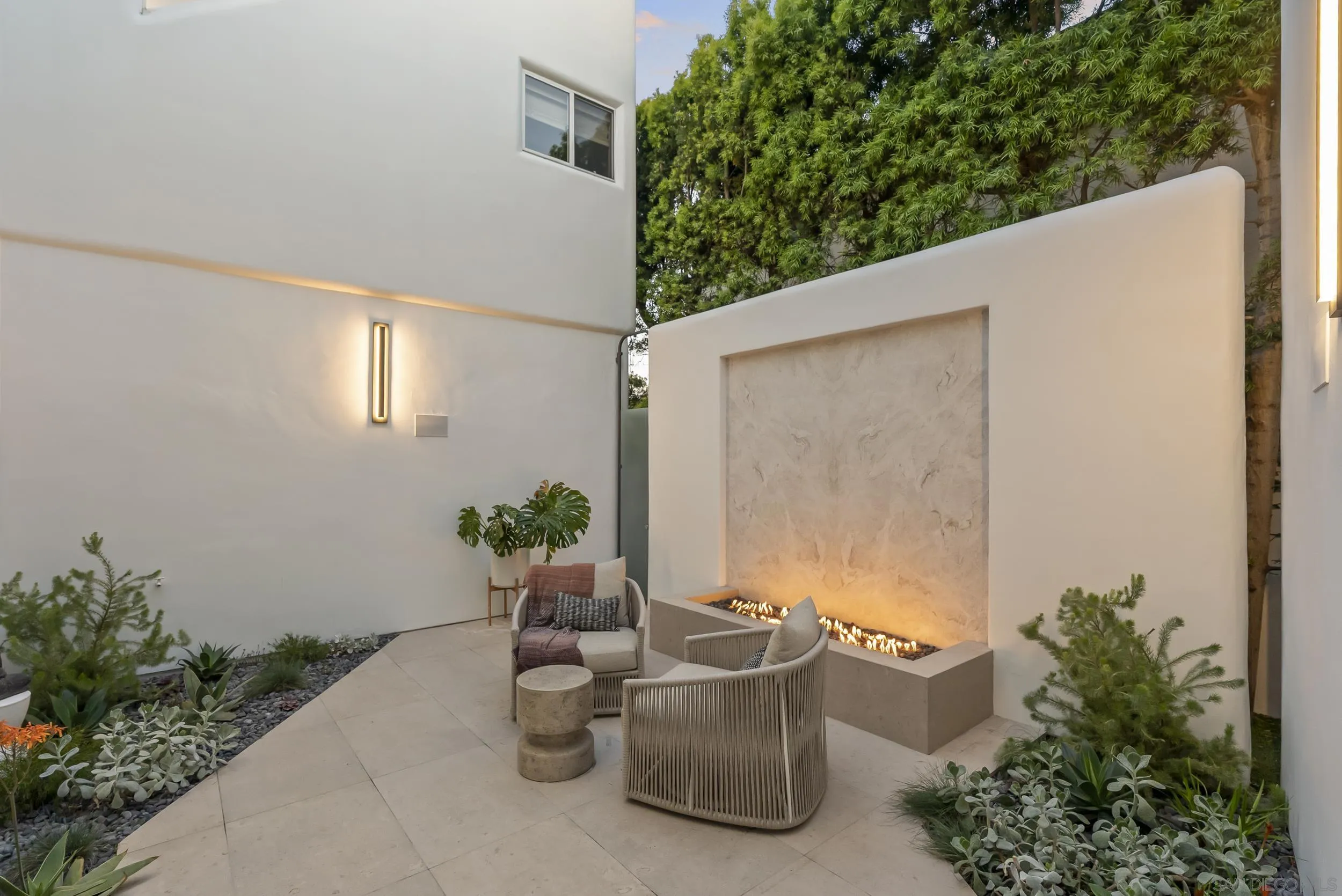 https://cdn.realtyfeed.com/cdn/127/260003461/0c5cd800b560a68d6967d9a156557ab7.webp