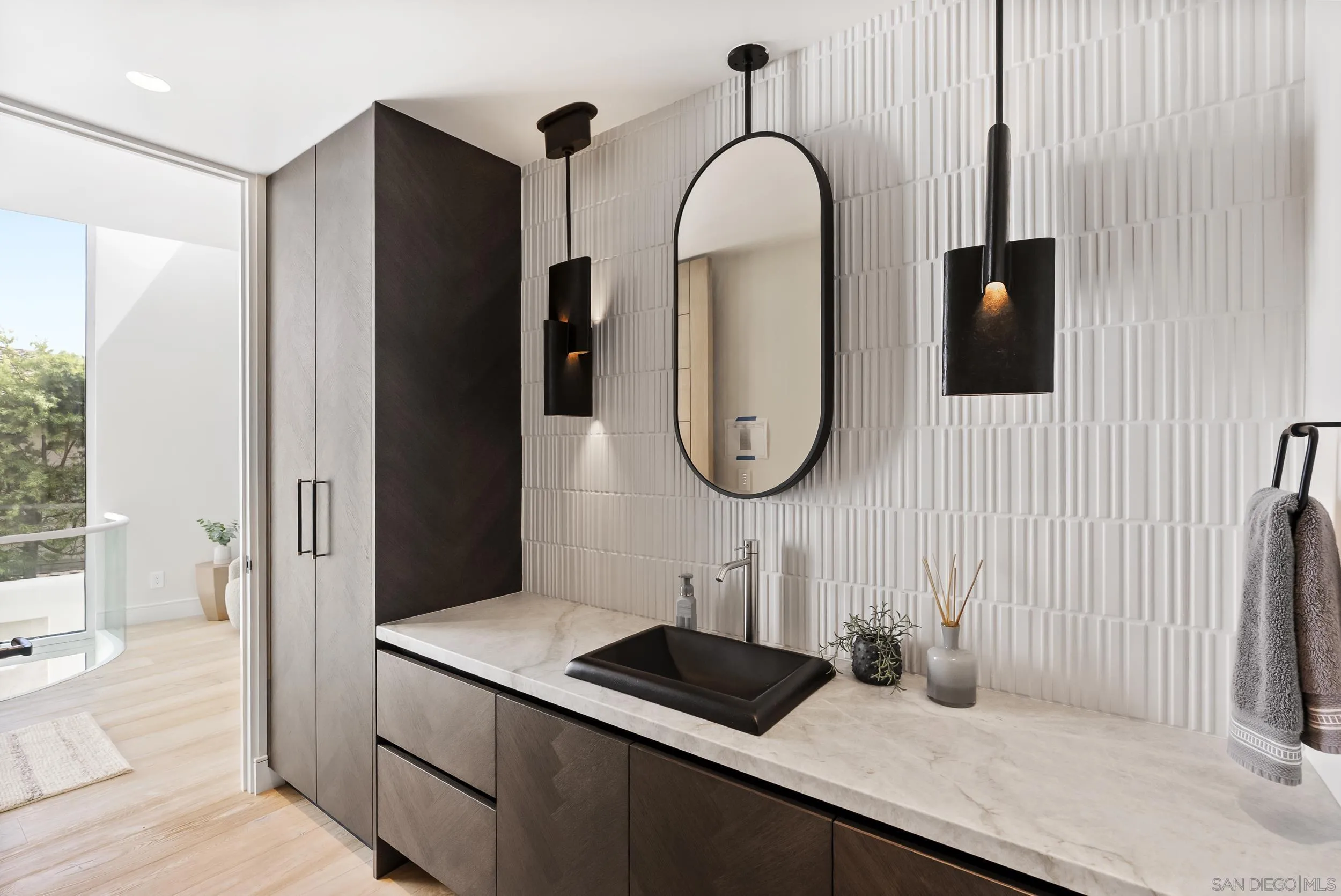 https://cdn.realtyfeed.com/cdn/127/260003461/3dab6d4d053c4d7087c601a3b8fe6fc9.webp