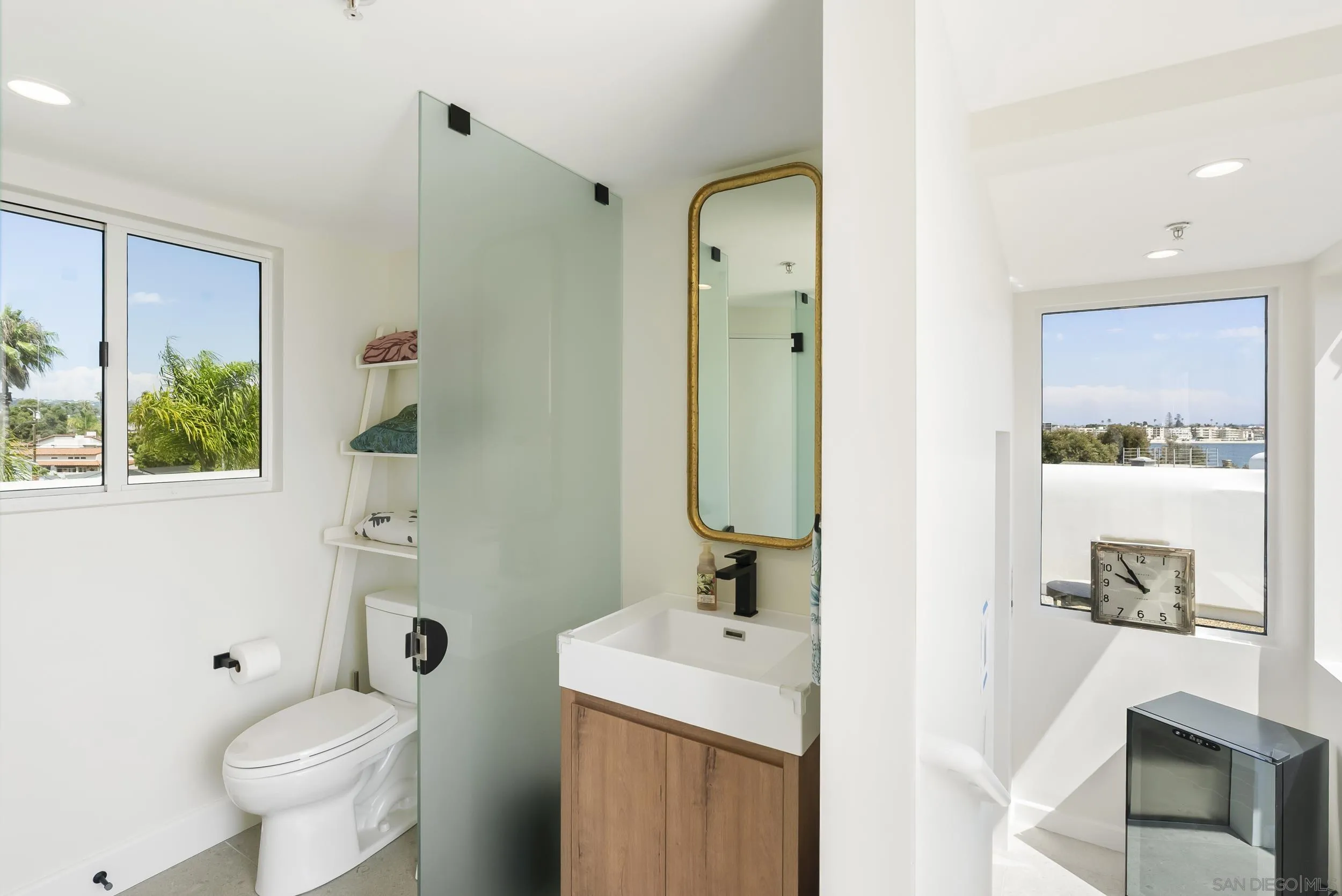 https://cdn.realtyfeed.com/cdn/127/260003461/baa7784a81917516a634193f9c5b8749.webp