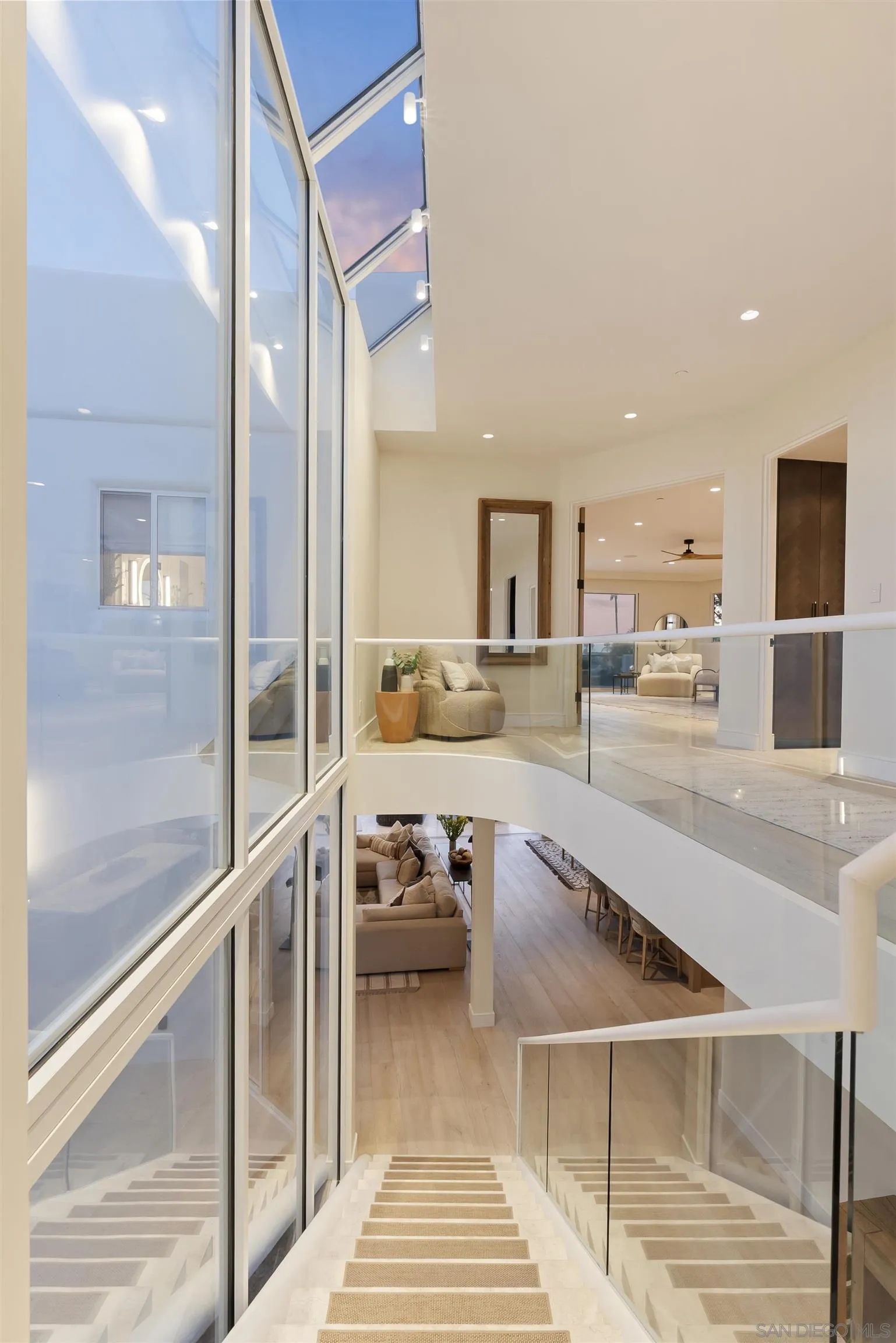 https://cdn.realtyfeed.com/cdn/127/260003461/c77ee9400139971d107ef2bcd7ed2943.webp