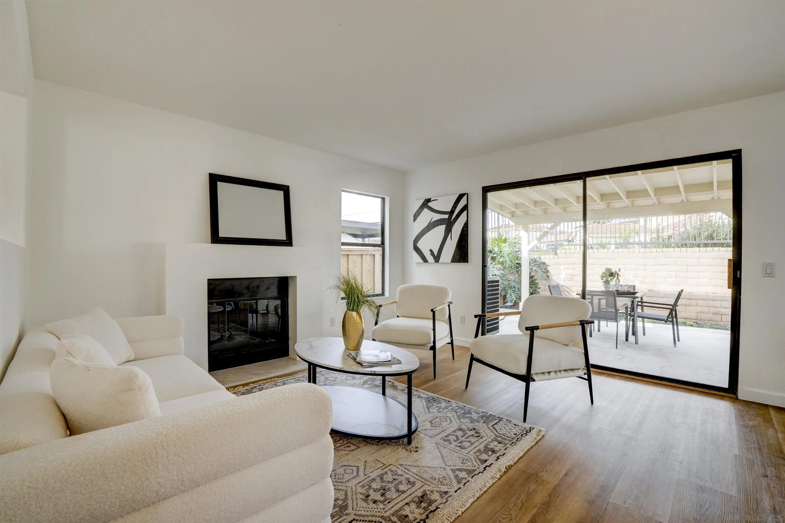 https://cdn.realtyfeed.com/cdn/127/260003463/89f1899b3b8edf01753e9629668abac9.webp