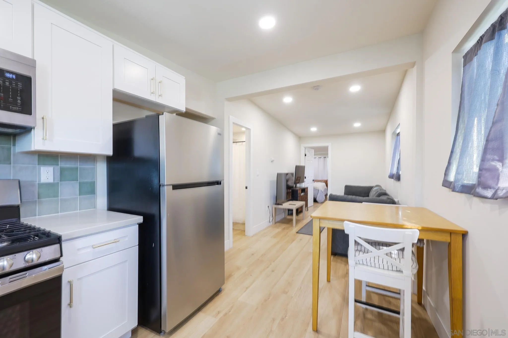https://cdn.realtyfeed.com/cdn/127/260003465/64810894f3065441cf829cd25f1acb4d.webp