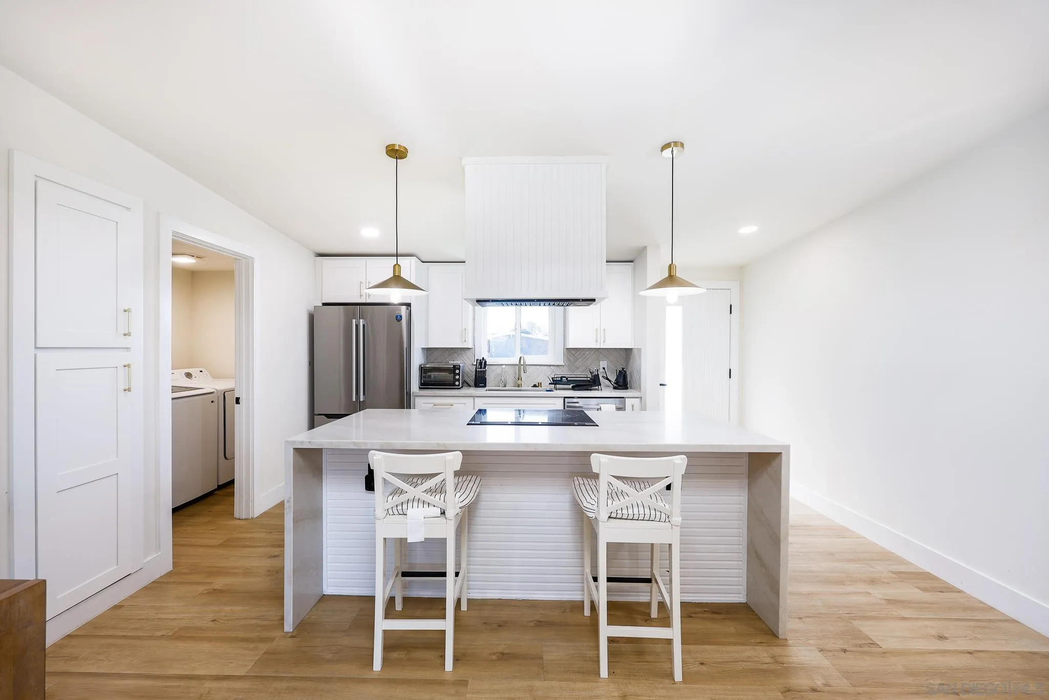 https://cdn.realtyfeed.com/cdn/127/260003465/b090b0cc6d4afb1afd6b0bd350c86b55.webp