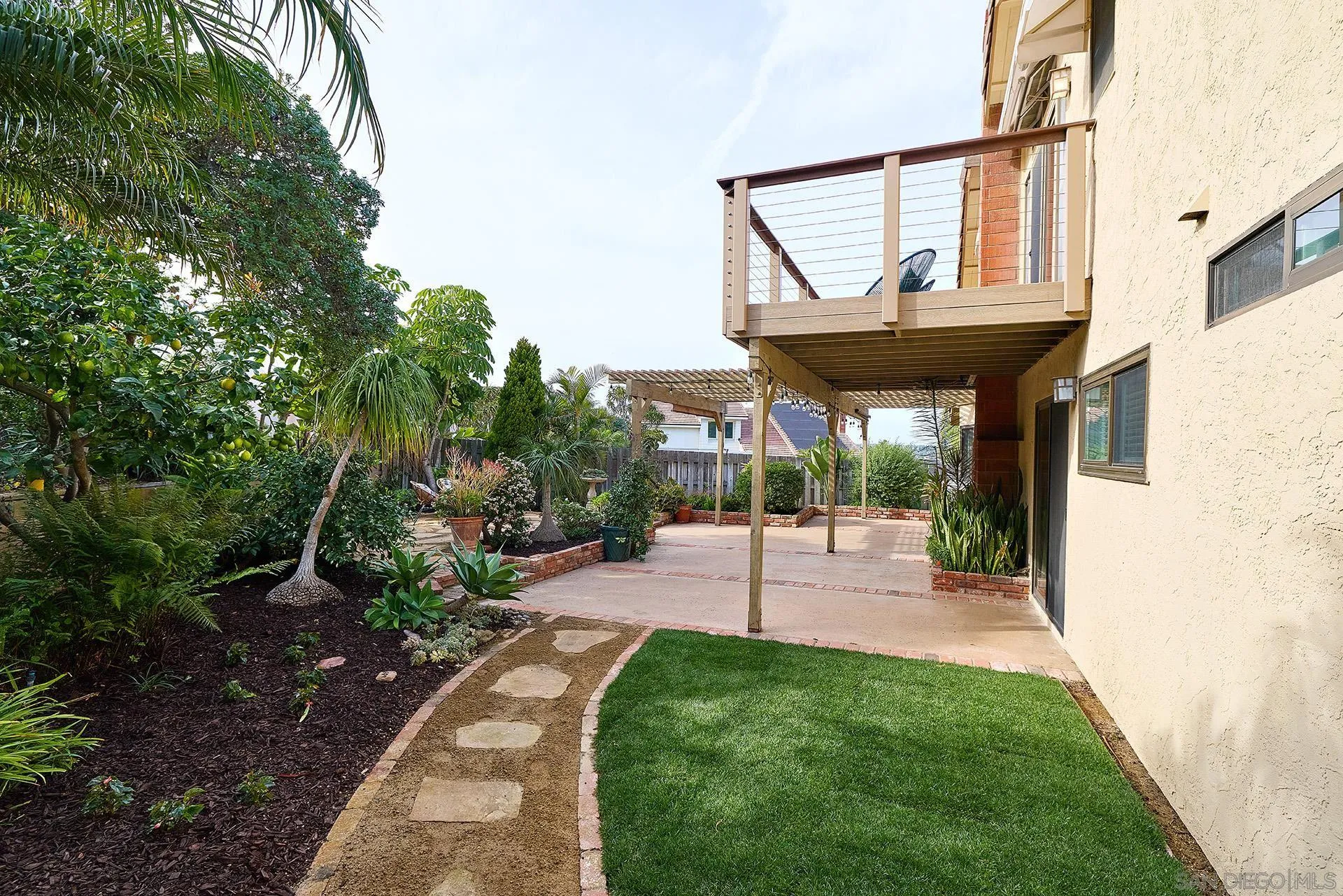 https://cdn.realtyfeed.com/cdn/127/260003468/6740cac878a03ce3c267752ffd500c86.webp