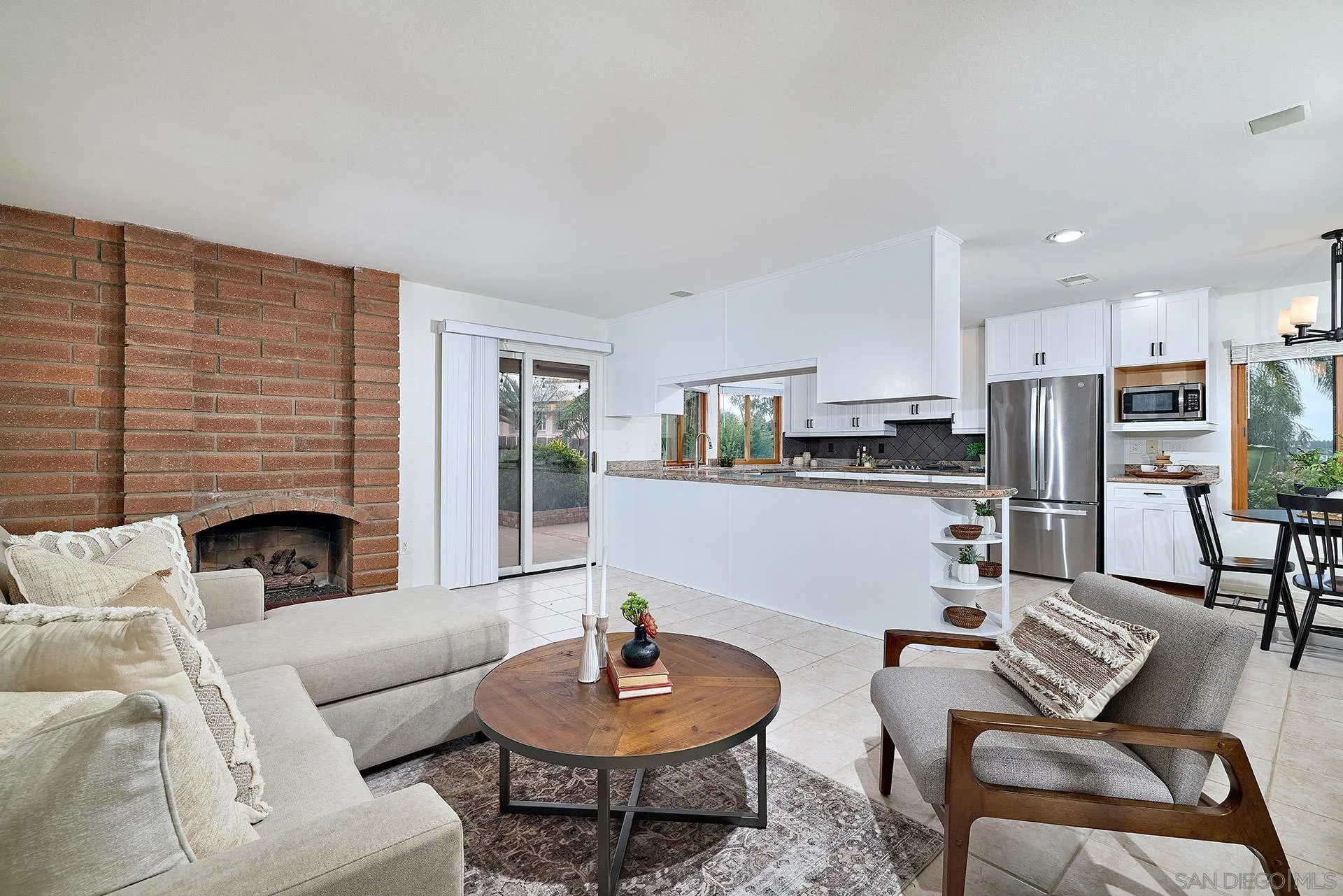 https://cdn.realtyfeed.com/cdn/127/260003468/a228db24159615c798cd866ffa8da6df.webp