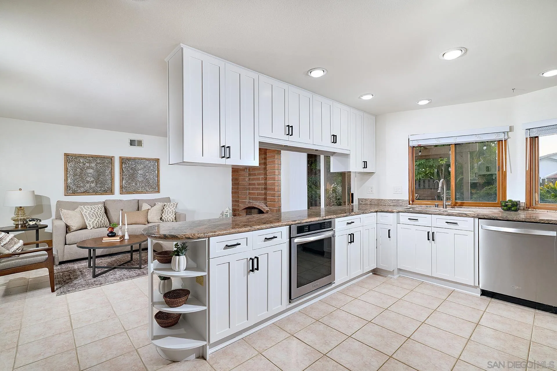 https://cdn.realtyfeed.com/cdn/127/260003468/de238a18b0f4f876fef44205c3b5e961.webp