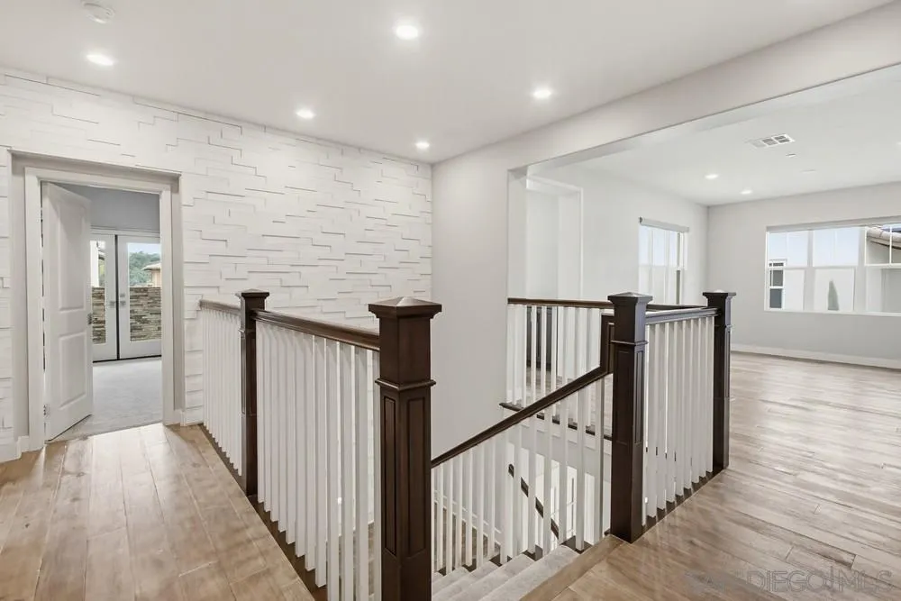 https://cdn.realtyfeed.com/cdn/127/260003475/16f421b4028b96f644d342161804612b.webp