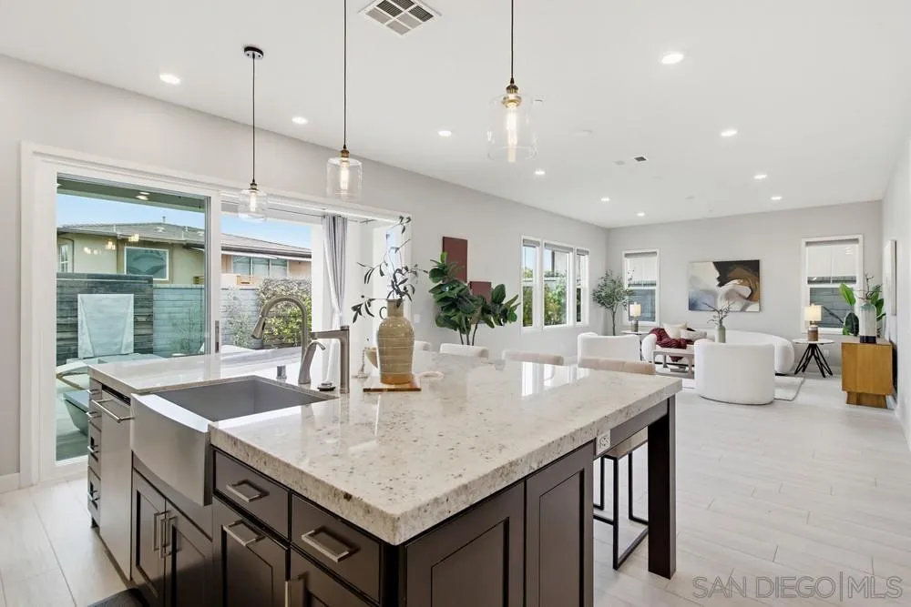 https://cdn.realtyfeed.com/cdn/127/260003475/58521d35ca922204dda8ccee4ef28e26.webp