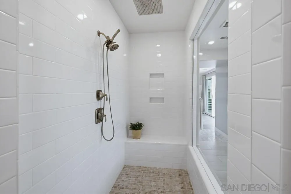 https://cdn.realtyfeed.com/cdn/127/260003475/70316060f050538e182498d4b2f8e772.webp