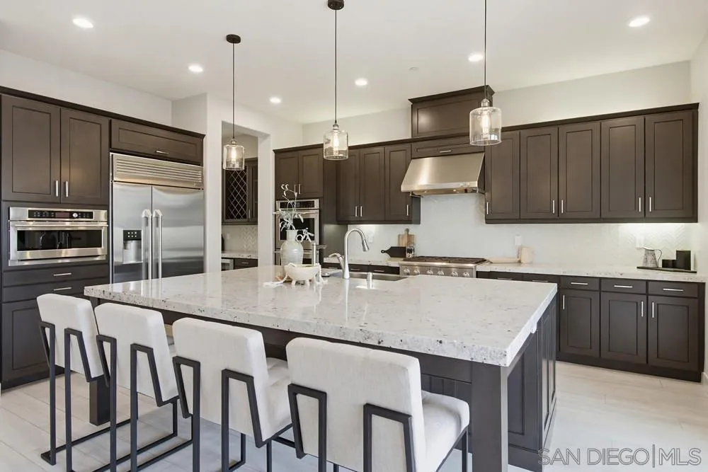 https://cdn.realtyfeed.com/cdn/127/260003475/7163110cf0200651f21b915222fbb062.webp