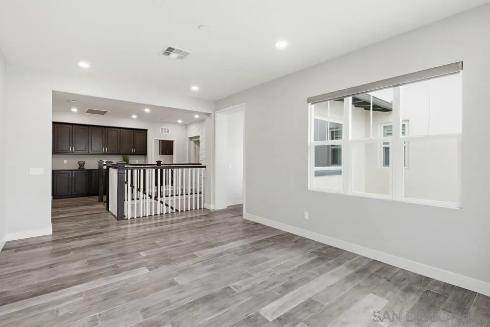 https://cdn.realtyfeed.com/cdn/127/260003475/cdb62fda013b51bc78eb5b706a59f93f.webp