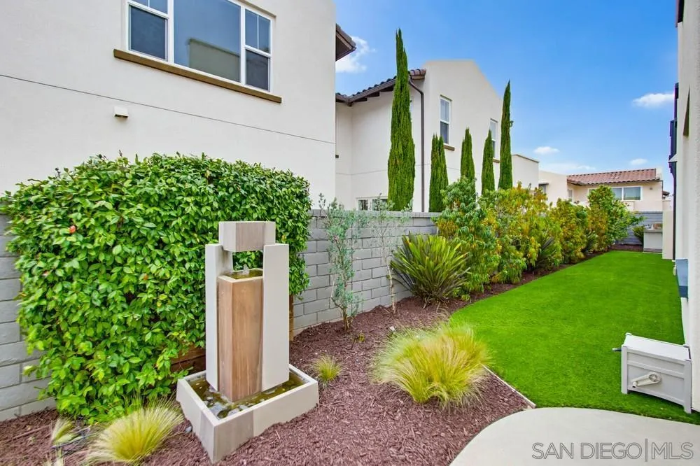 6682 Elegante Way, San Diego, CA, 92130