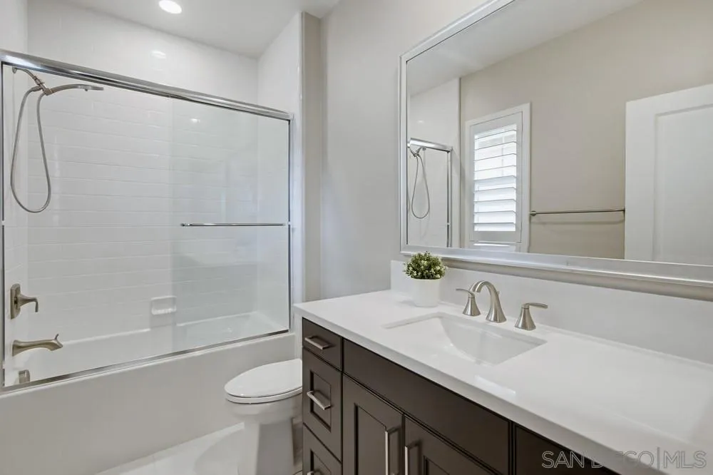 https://cdn.realtyfeed.com/cdn/127/260003475/dc07c73034d4083073de6878e384637d.webp