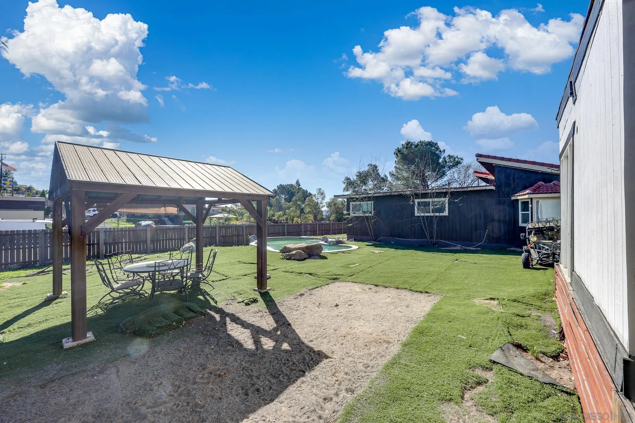 https://cdn.realtyfeed.com/cdn/127/260003481/56f7751c74a33d6dcf2232677f73b867.webp
