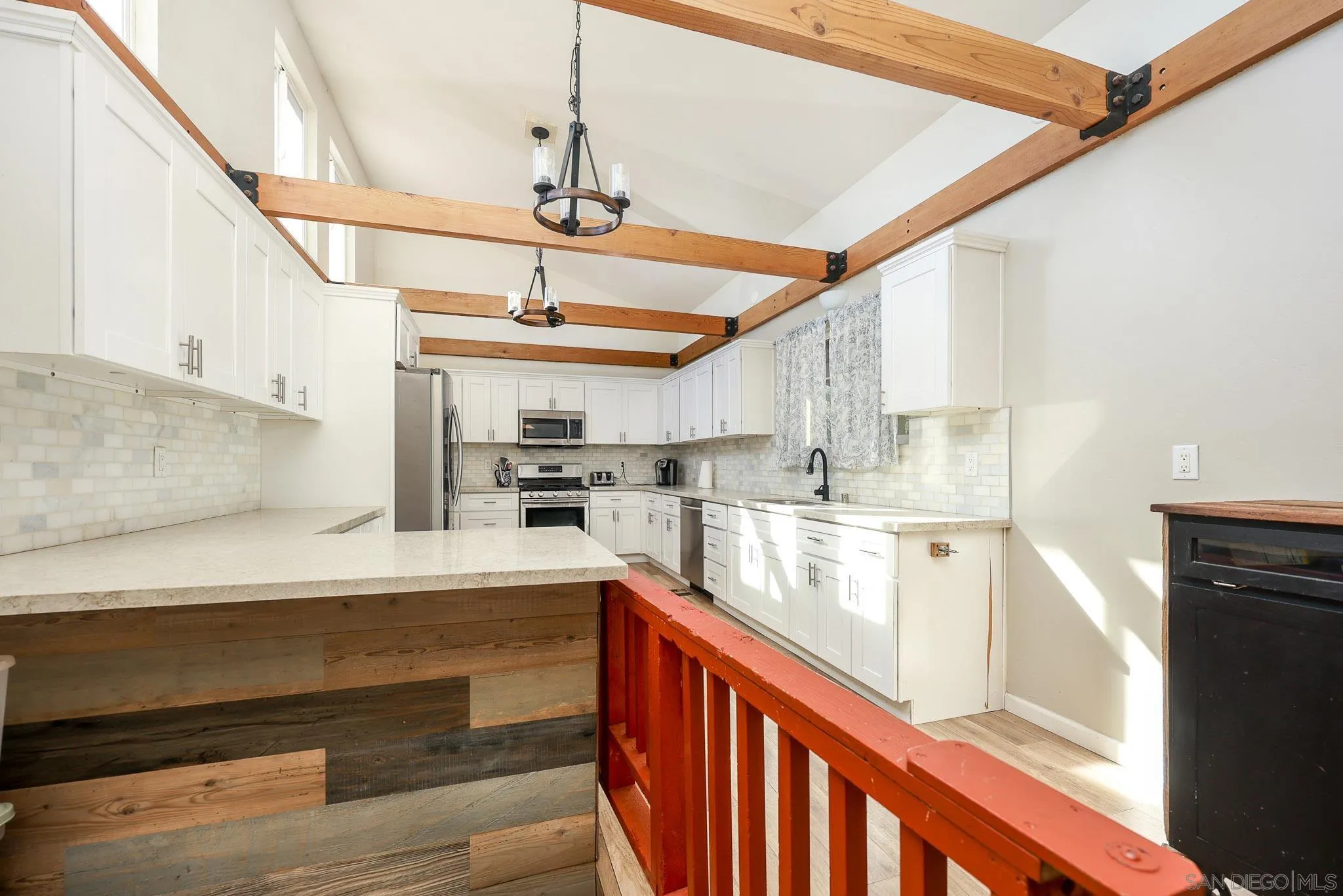 https://cdn.realtyfeed.com/cdn/127/260003481/655dbdda41a0e274dd140cc995a5d6d0.webp